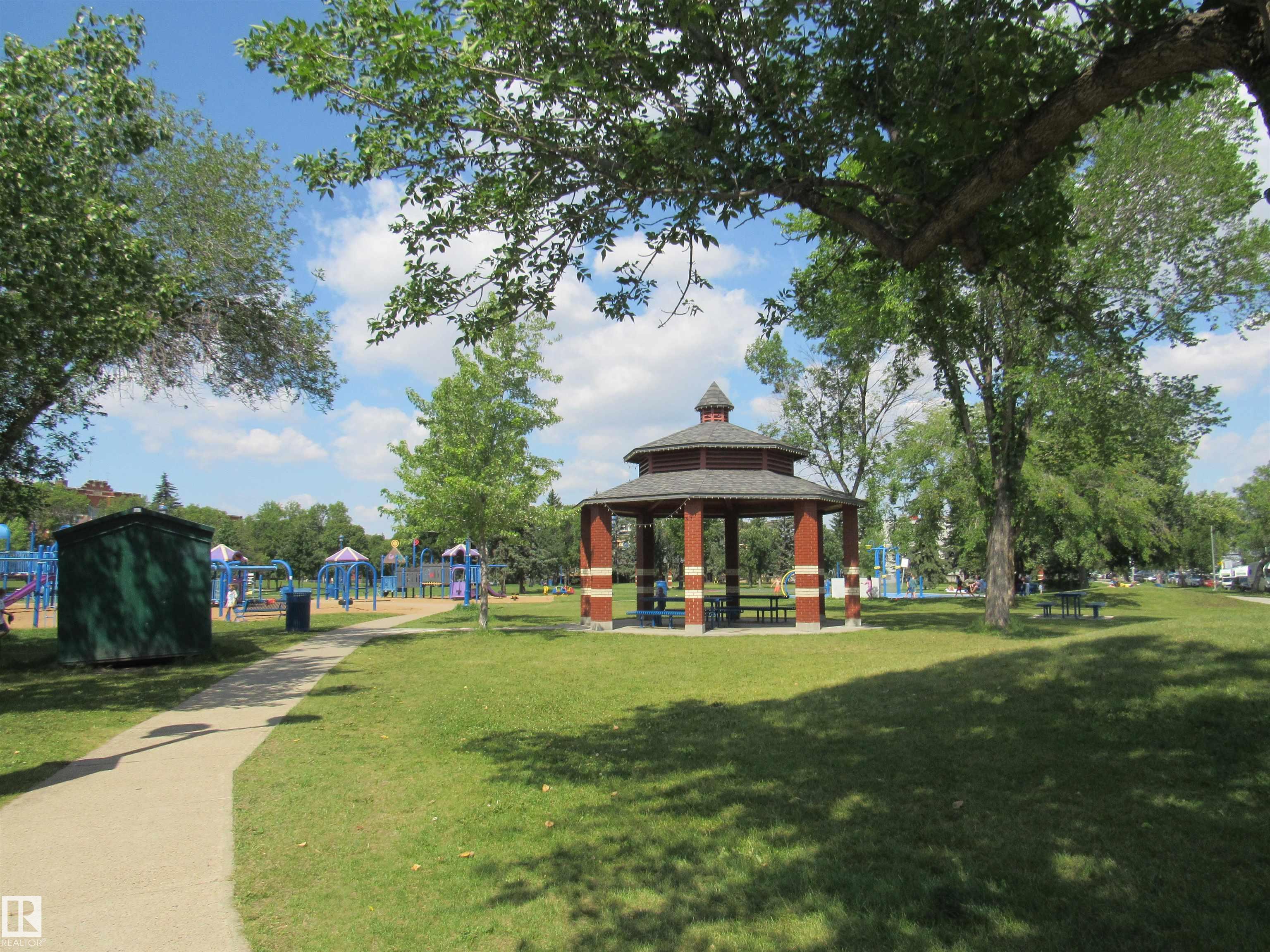 Photo 2 at 28 - 10909 106 Street NW, Central Mcdougall, Edmonton