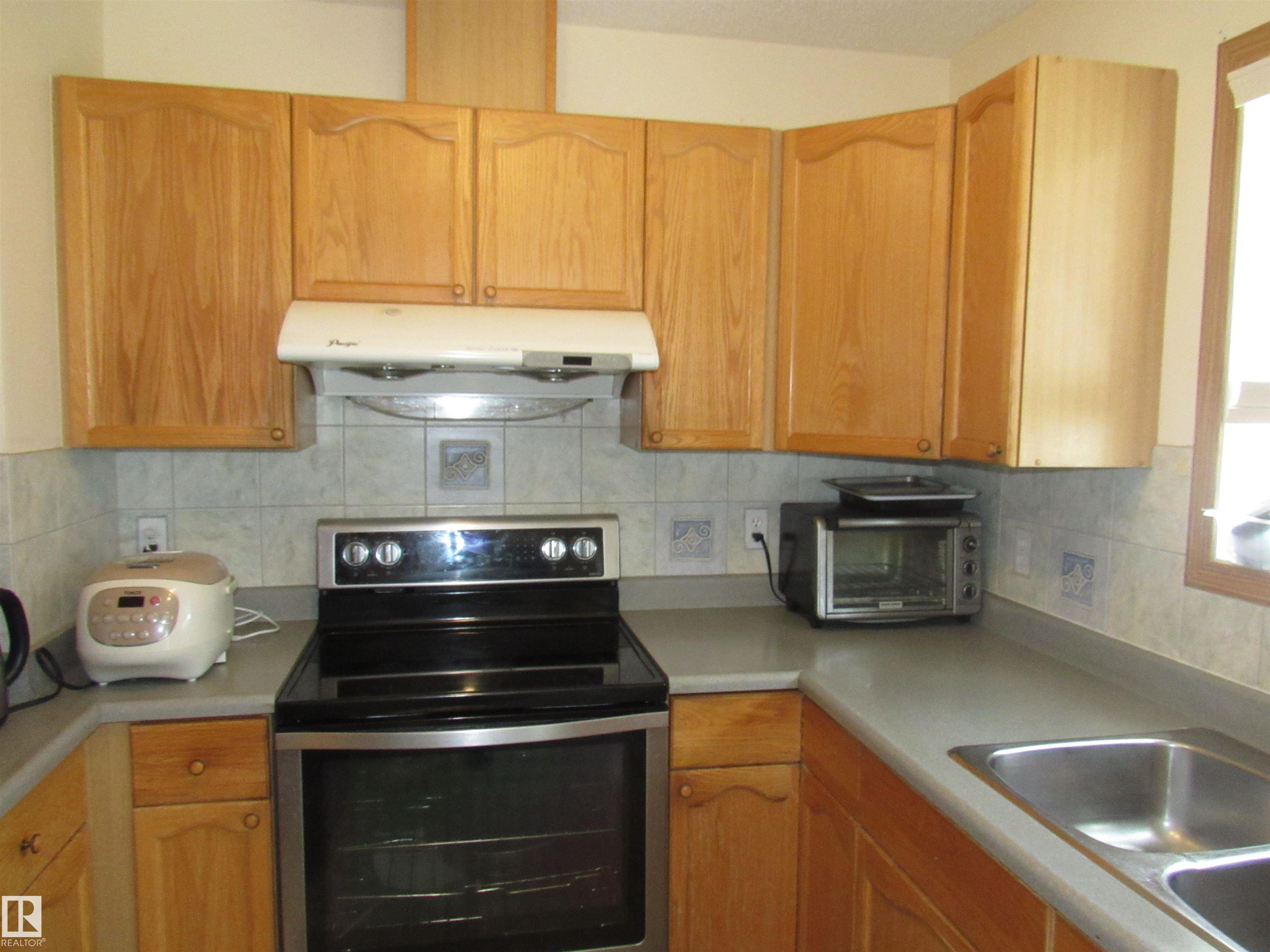 Photo 7 at 28 - 10909 106 Street NW, Central Mcdougall, Edmonton