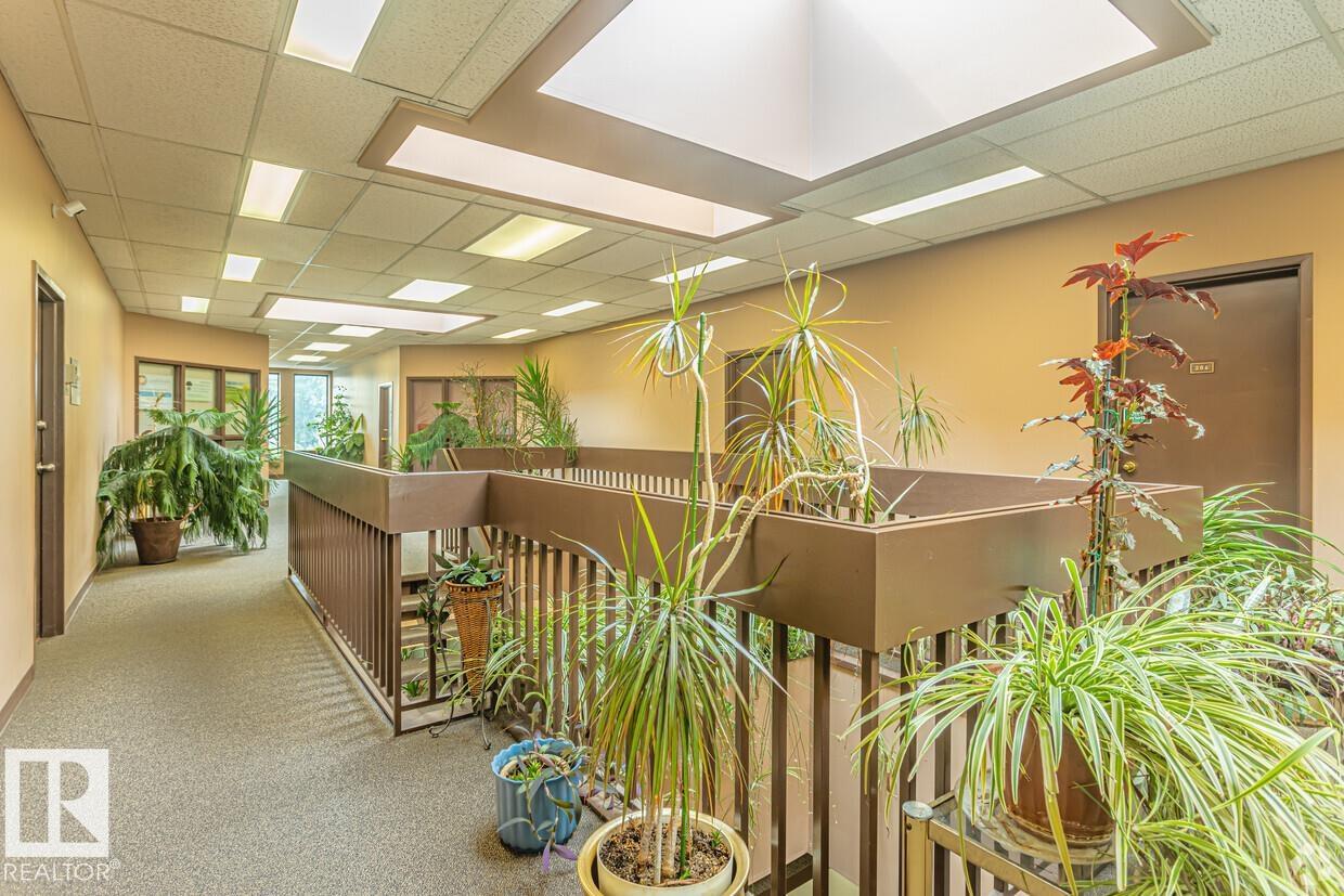 Picture for 8708/8704 8722 51 AV NW