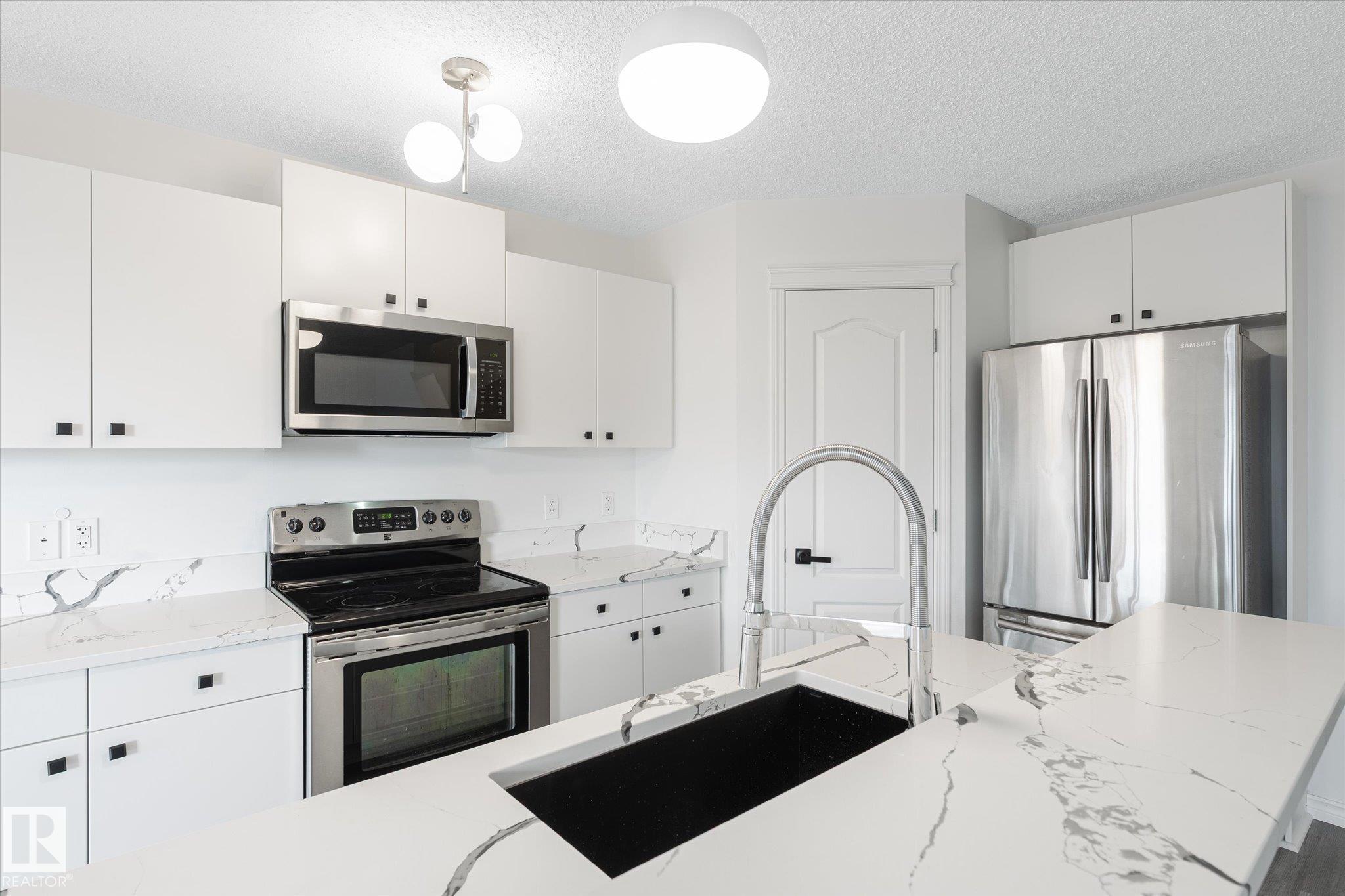 Photo 11 at 42 Catalina Court, Sienna, Fort Saskatchewan