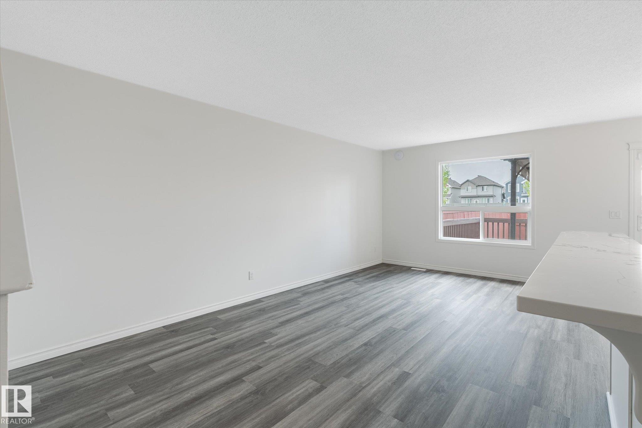 Photo 6 at 42 Catalina Court, Sienna, Fort Saskatchewan