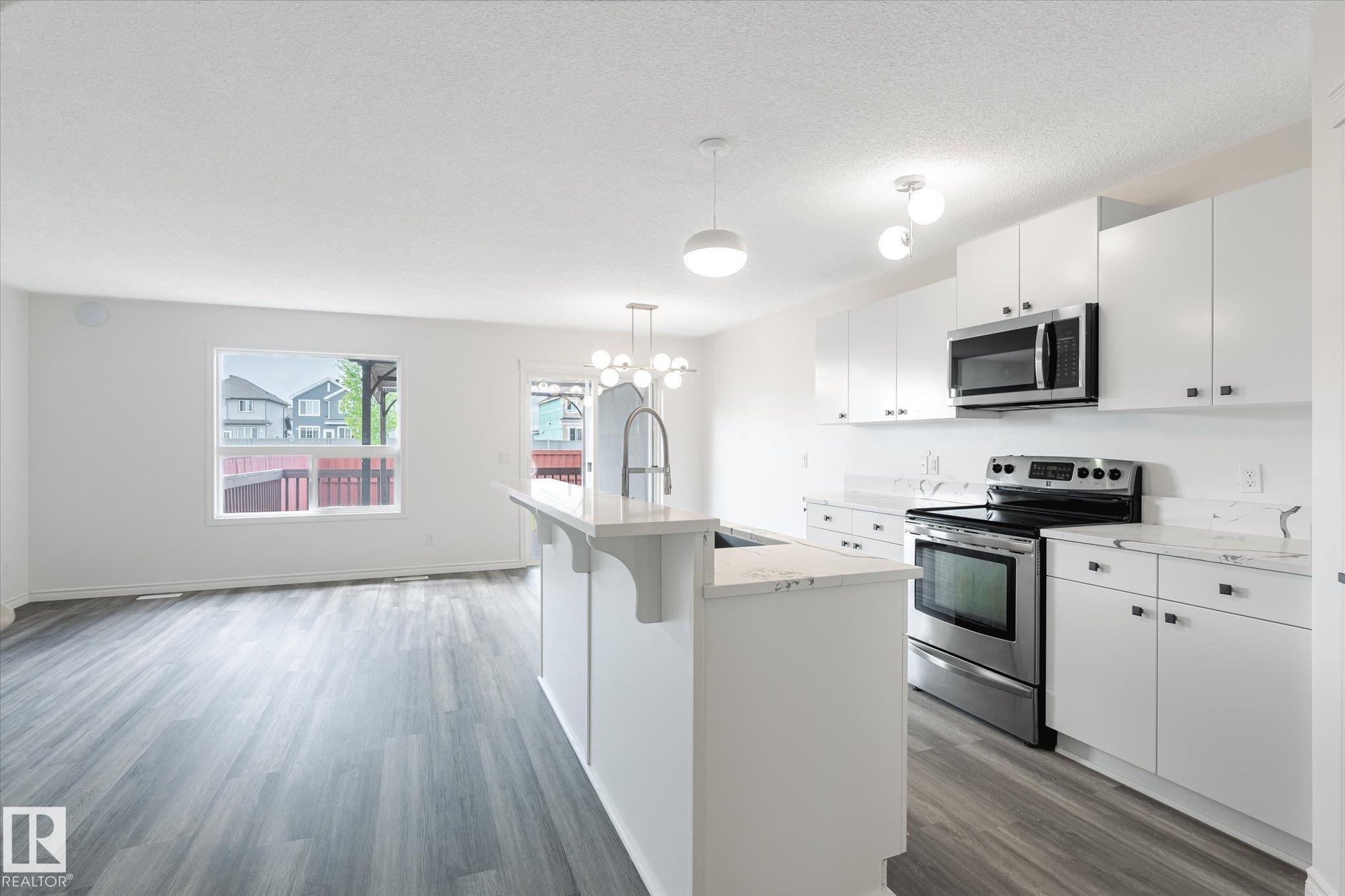 Photo 7 at 42 Catalina Court, Sienna, Fort Saskatchewan