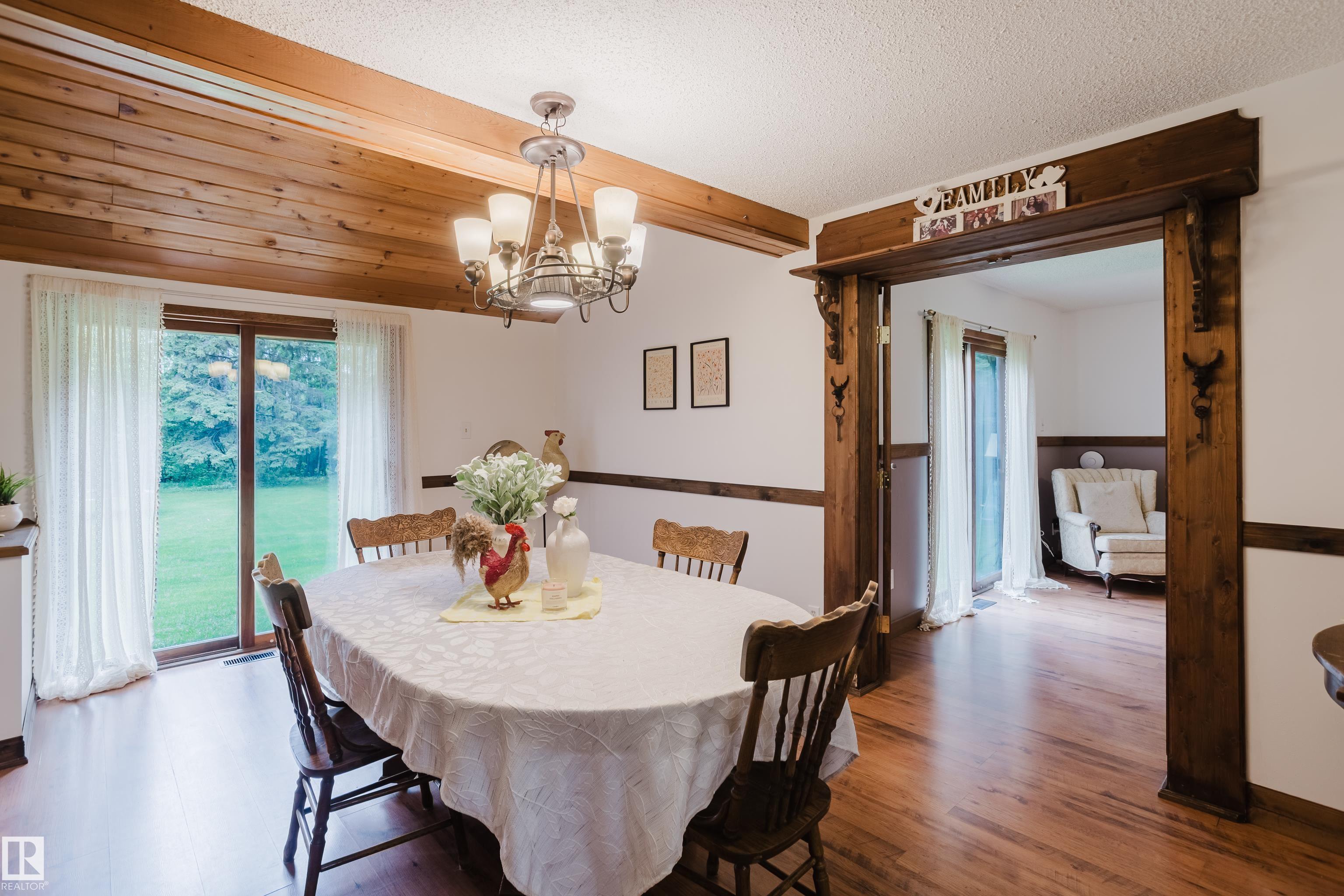 Photo 11 at 14 52215 Rge Road 270, Shady Acres, Rural Parkland County