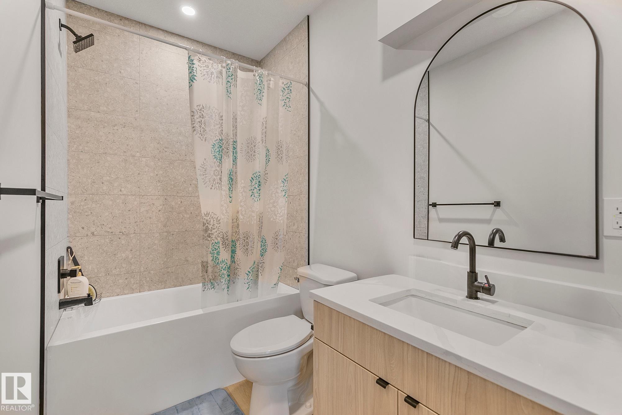 Photo 22 at 14904 109 Avenue NW, Grovenor, Edmonton