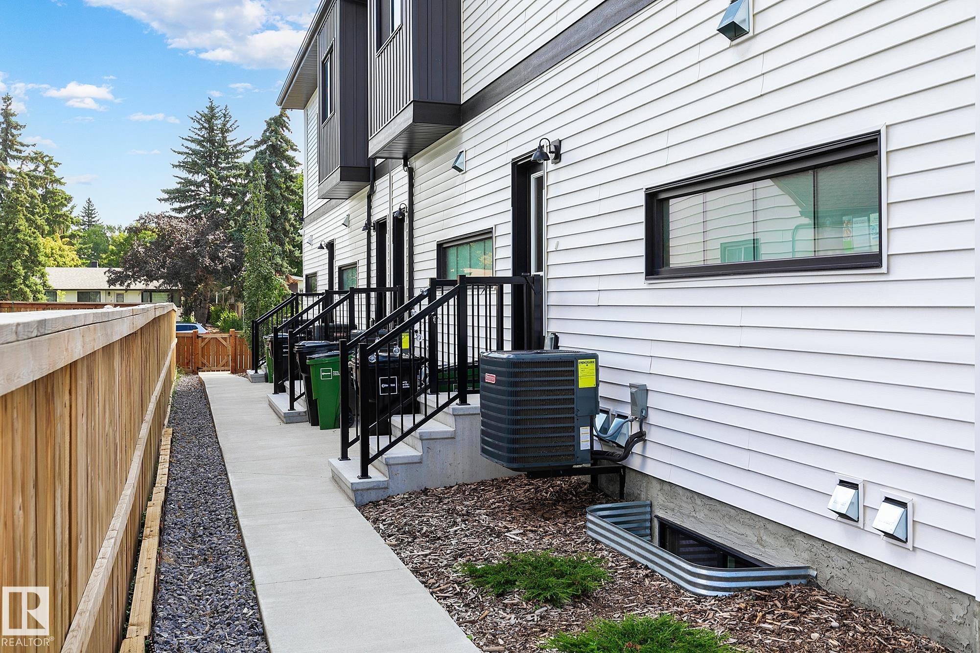 Photo 4 at 14904 109 Avenue NW, Grovenor, Edmonton