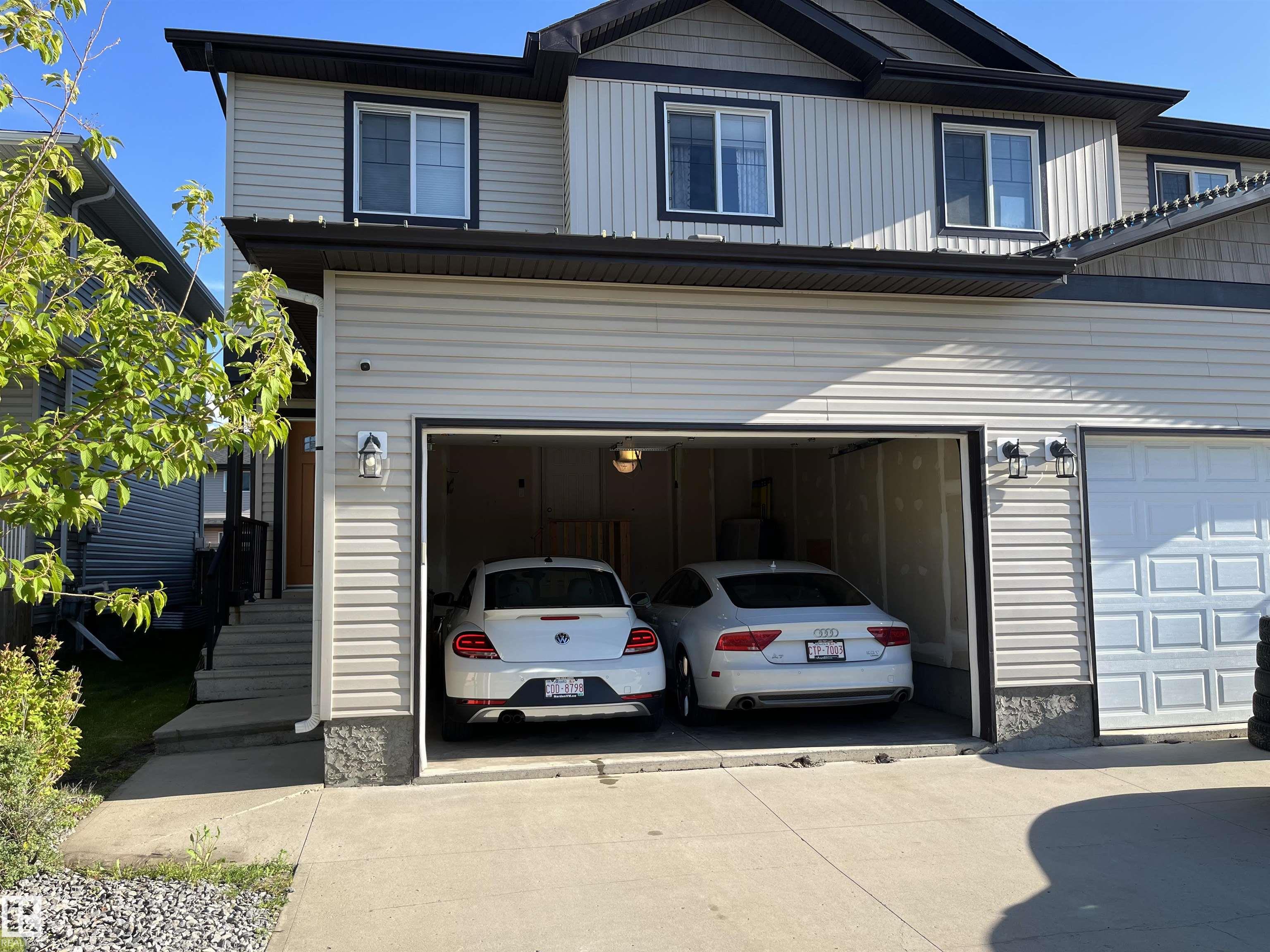 Photo 2 at 37 Roseberry Lane, South Fort, Fort Saskatchewan