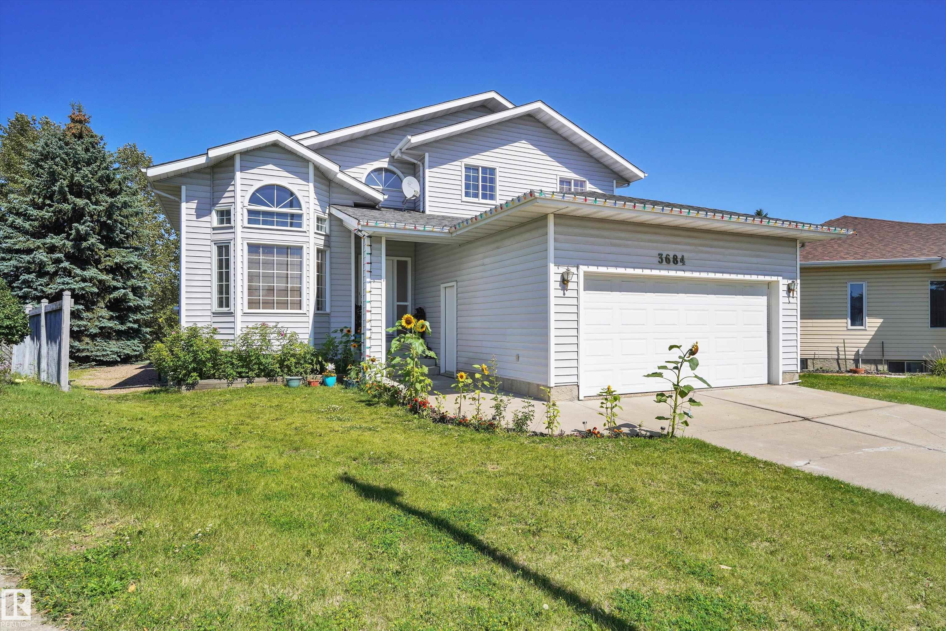 Photo 2 at 3684 33 Street NW, Wild Rose, Edmonton