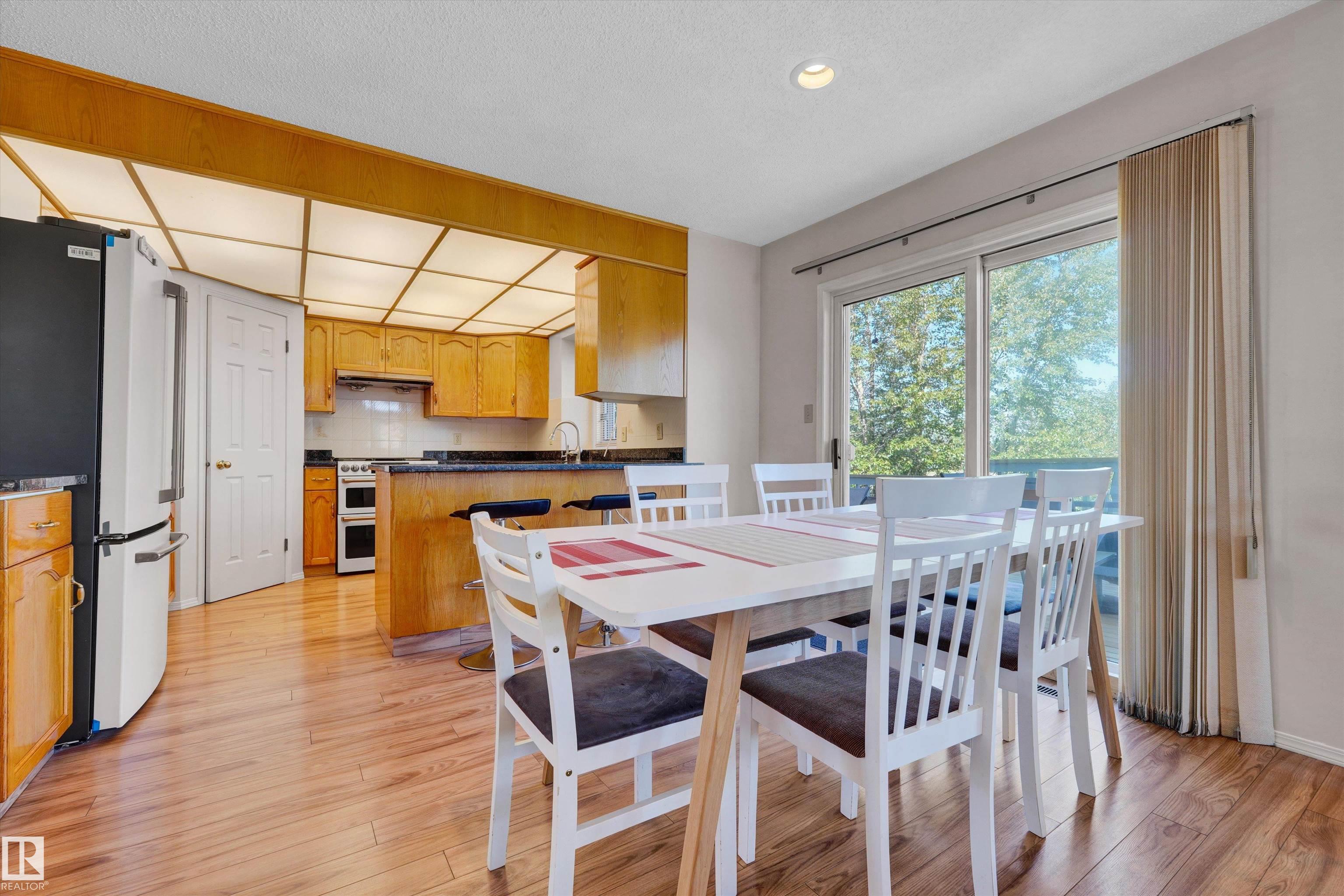 Photo 12 at 3684 33 Street NW, Wild Rose, Edmonton