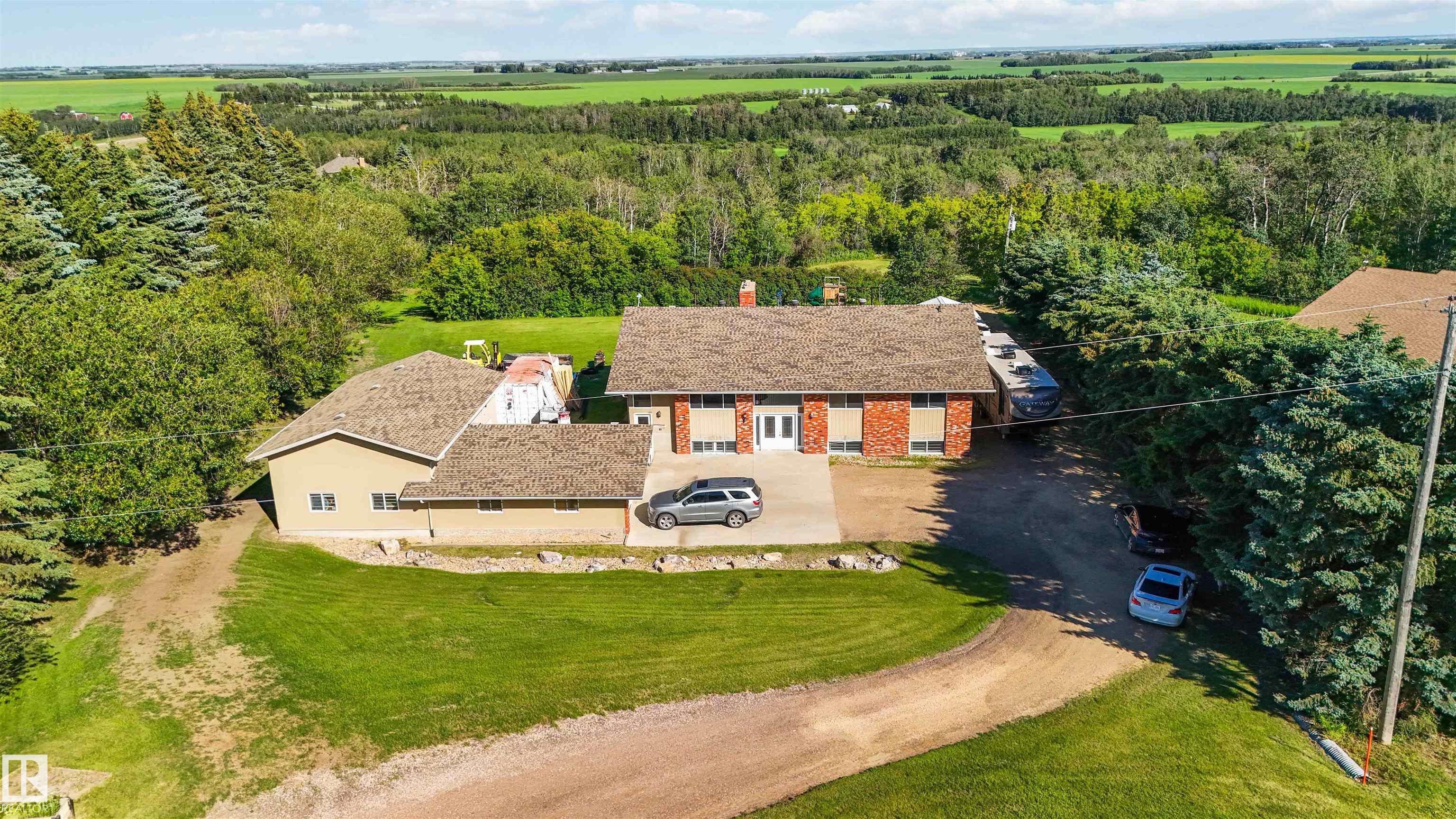 Photo 6 at 55305 Rge Road 242, Sturgeon View, Rural Sturgeon County
