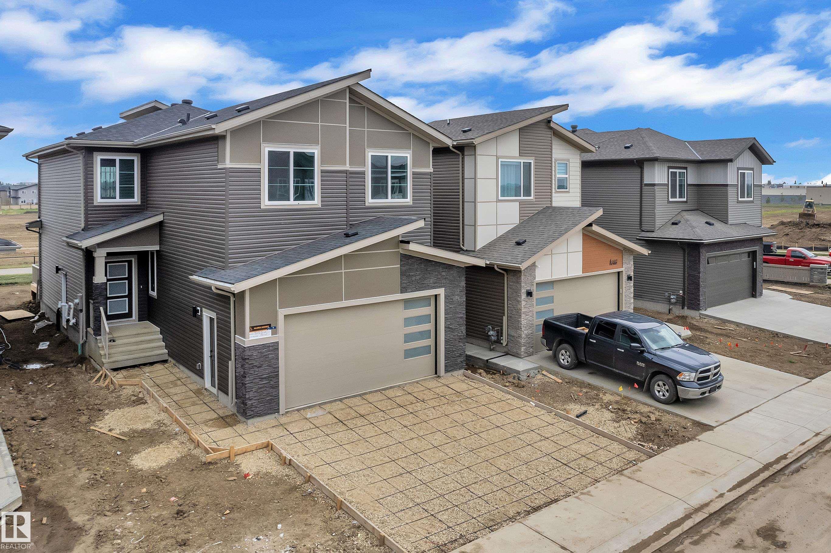 Photo 2 at 404 Pine point(e), Woodbend, Leduc
