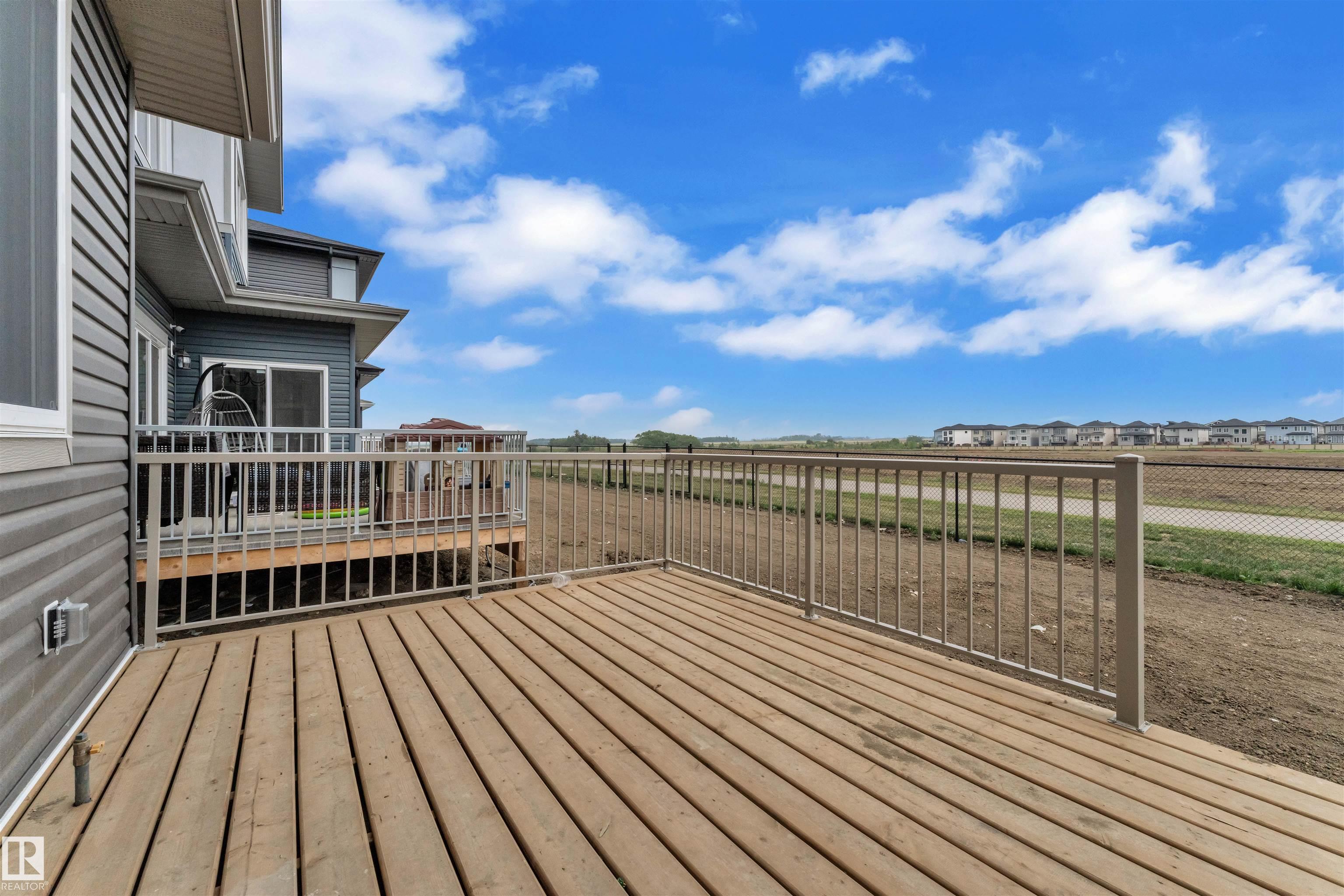 Photo 46 at 404 Pine point(e), Woodbend, Leduc