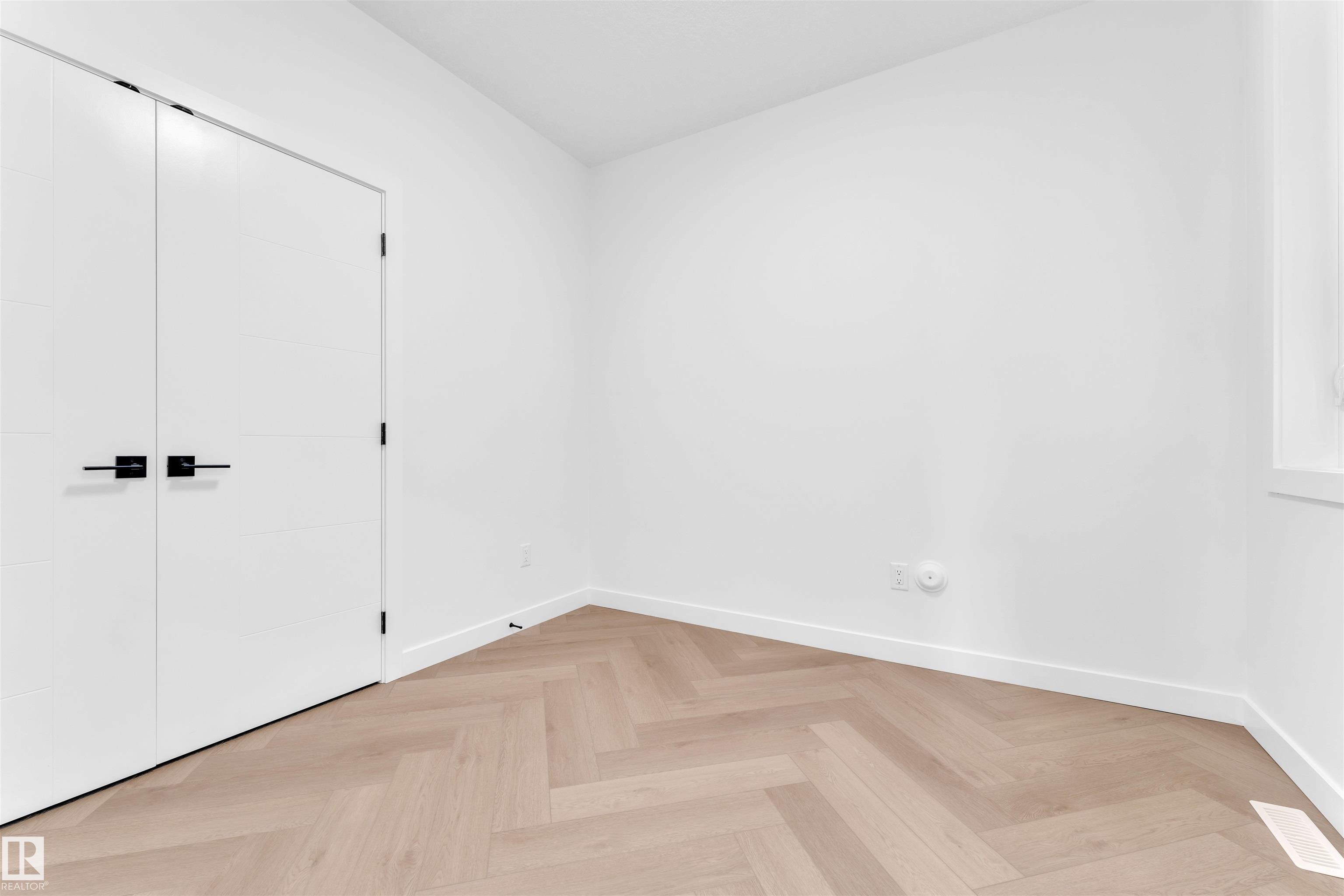 Photo 8 at 404 Pine point(e), Woodbend, Leduc