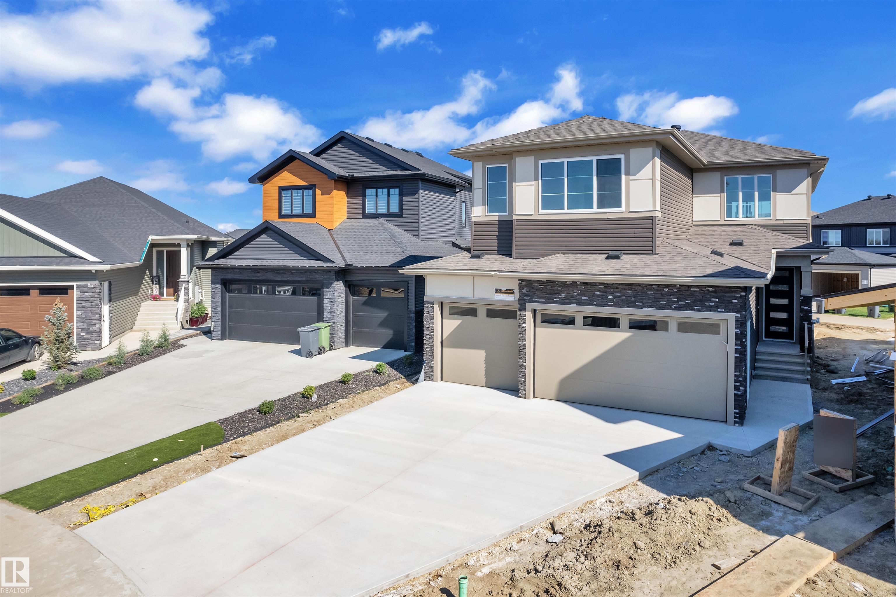 Photo 4 at 127 Lilac Close, Woodbend, Leduc