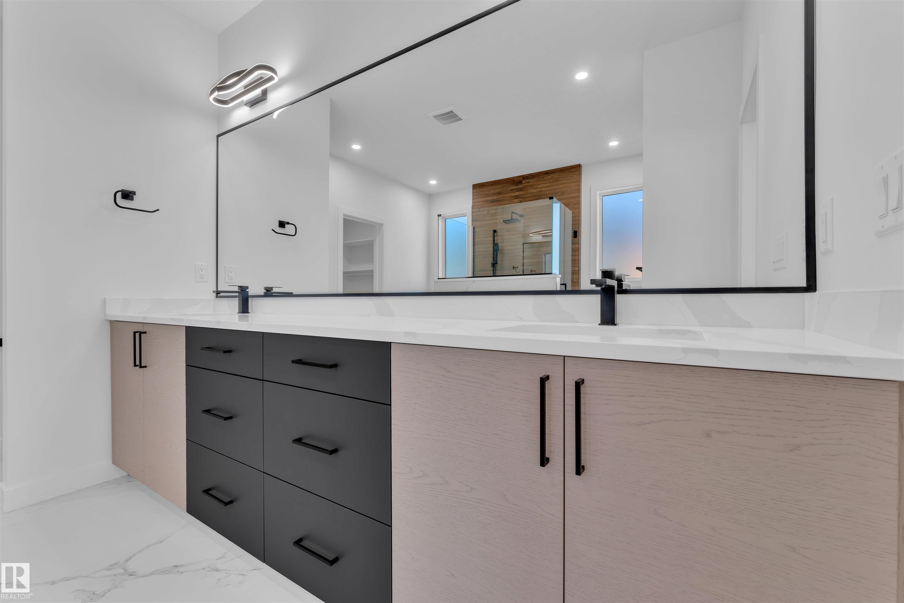 Photo 31 at 127 Lilac Close, Woodbend, Leduc