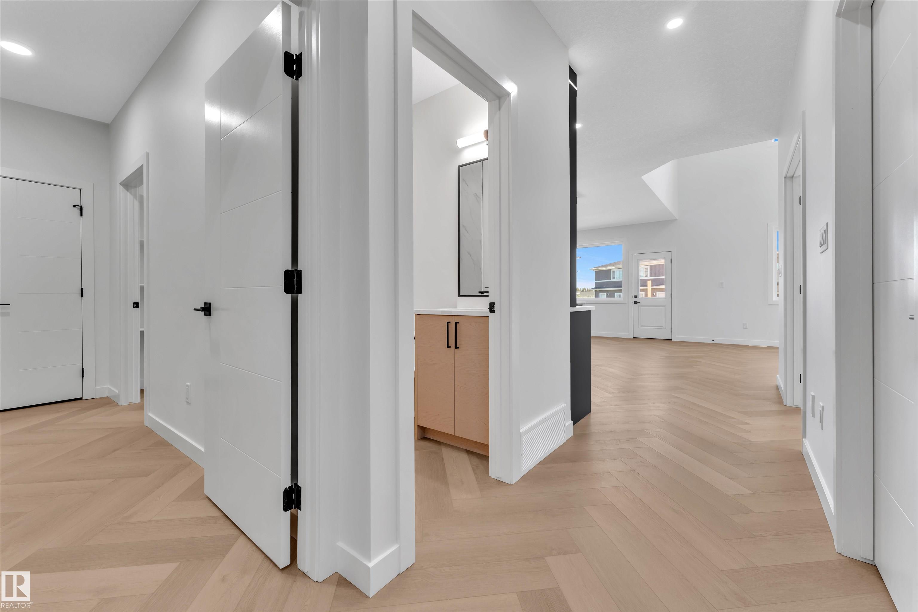 Photo 9 at 127 Lilac Close, Woodbend, Leduc