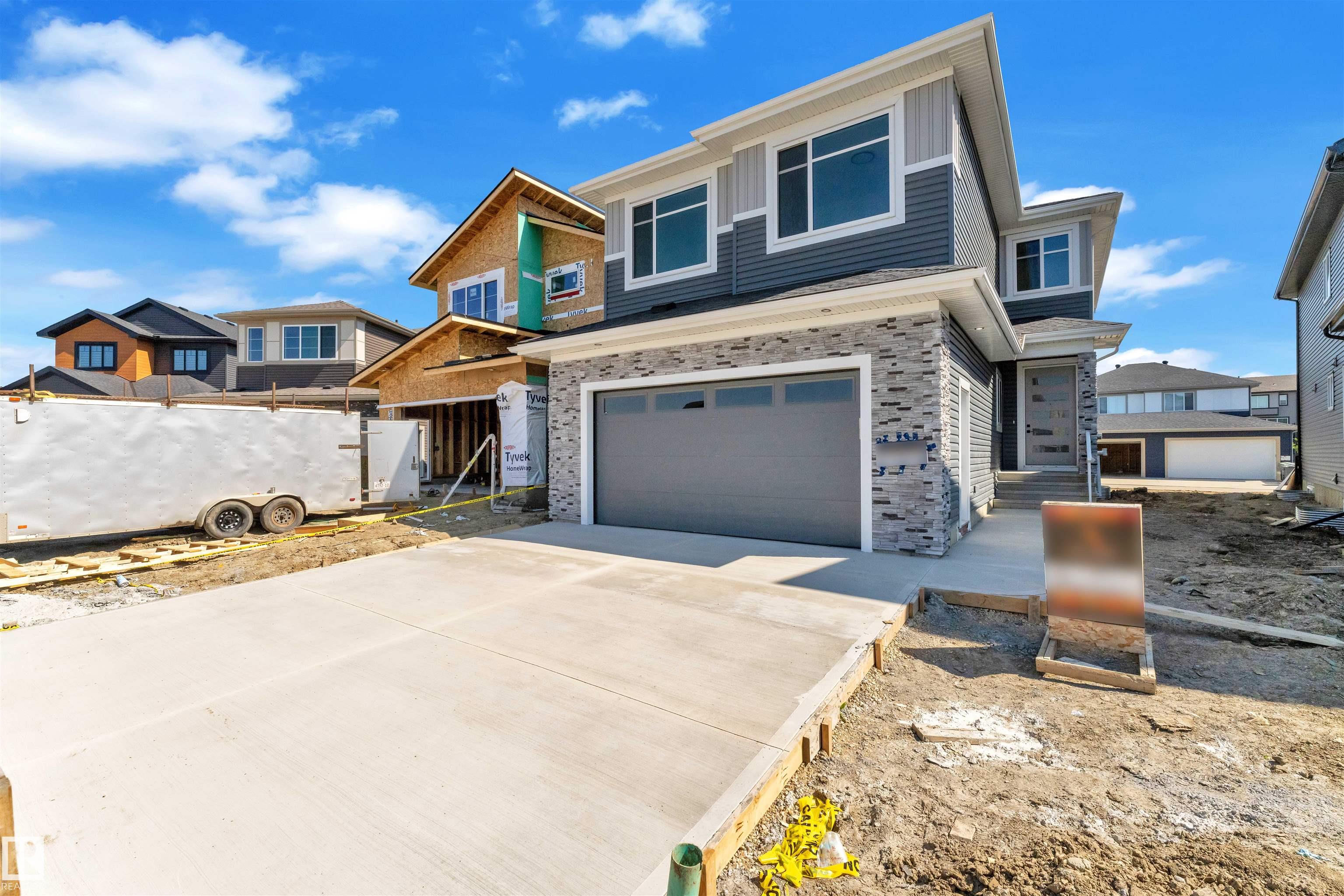 Photo 3 at 123 Lilac Close, Woodbend, Leduc