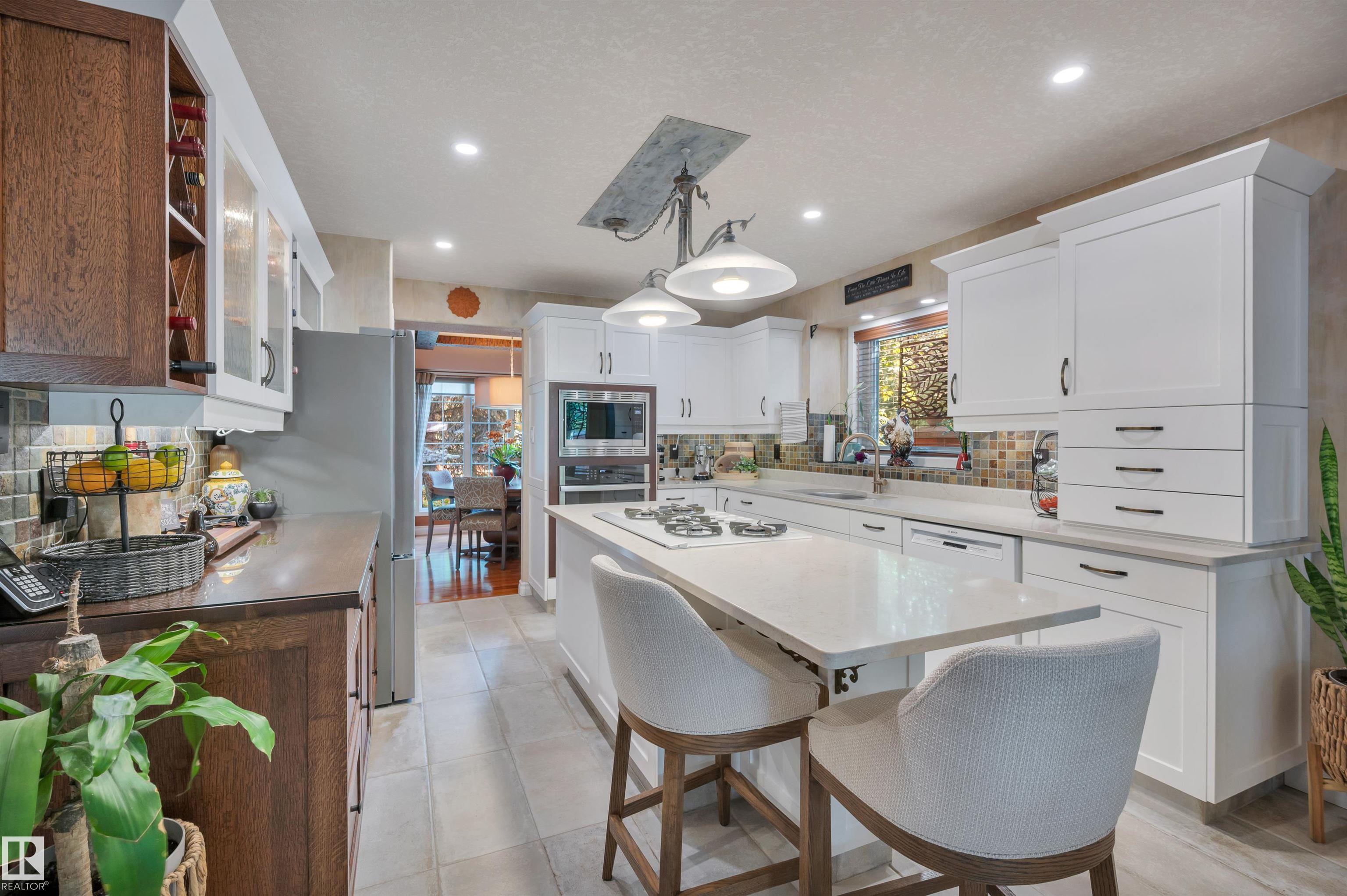 Photo 13 at 49 Berrymore Drive, Braeside, St. Albert