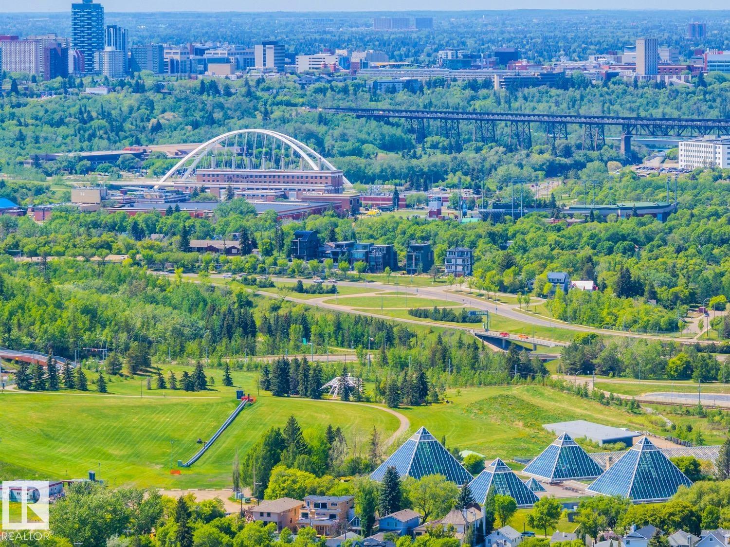 http://cdnparap120.paragonrels.com/ParagonImages/Property/p12/RAE/225364457/57/0/0/1c0abf326ddac6b636aed9227a06bb3a/1/b26adf85b0b1844564011d2dfe2fcc89/225364457-5ADC9633-A5B4-4500-858B-650A0F9C0C05.JPG