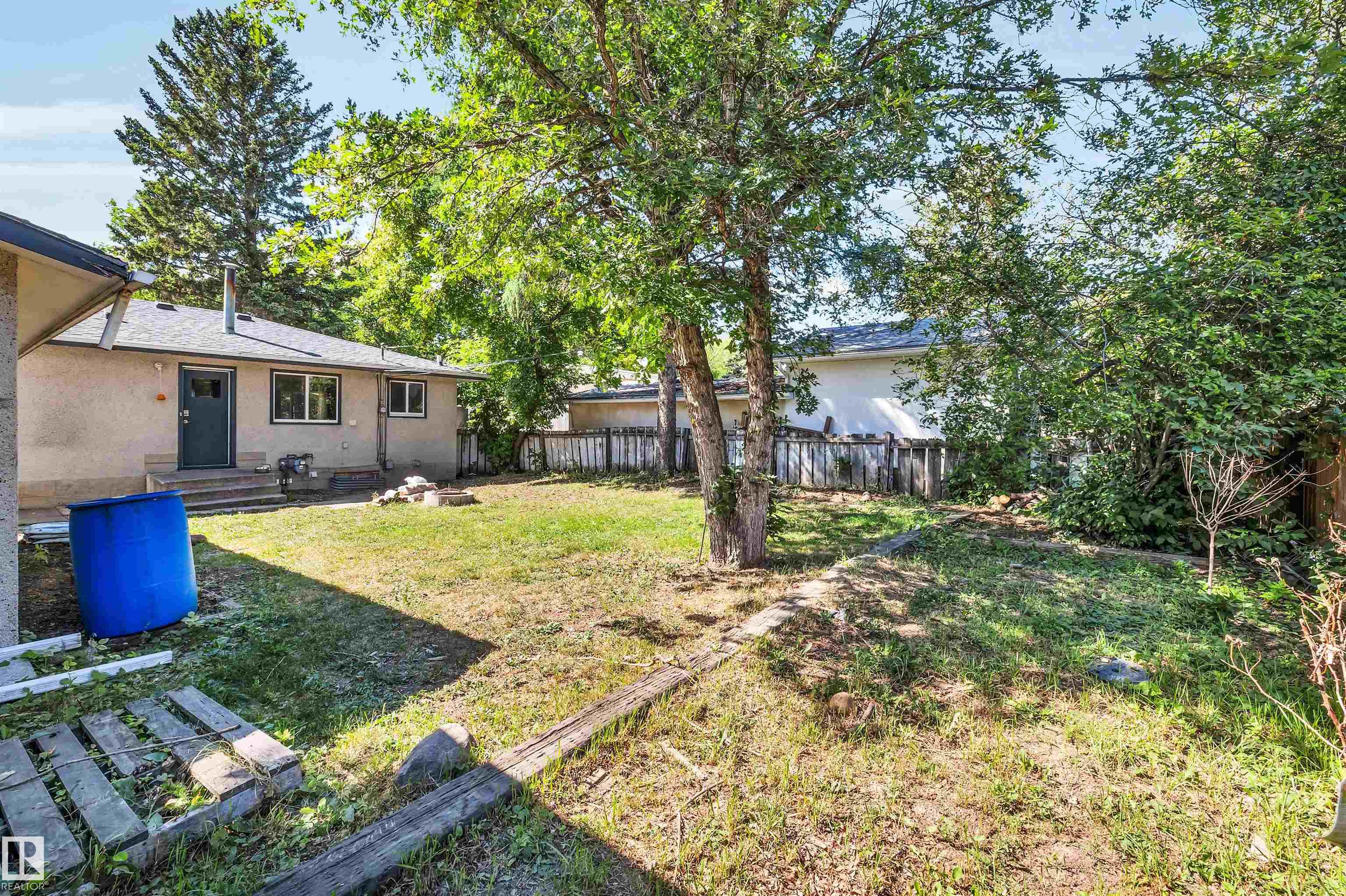 Photo 31 at 77 Grosvenor Boulevard, Grandin, St. Albert