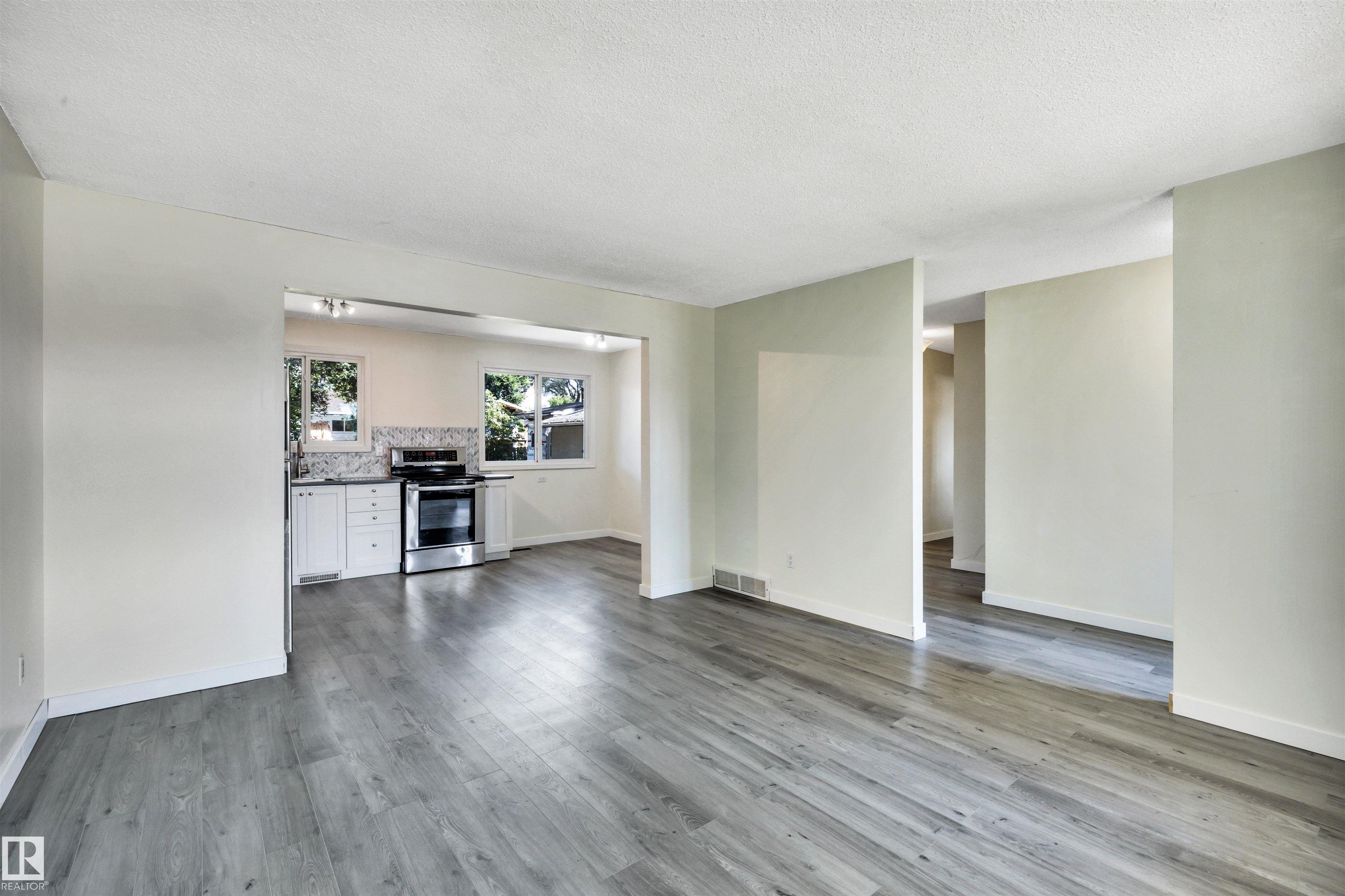 Photo 6 at 77 Grosvenor Boulevard, Grandin, St. Albert