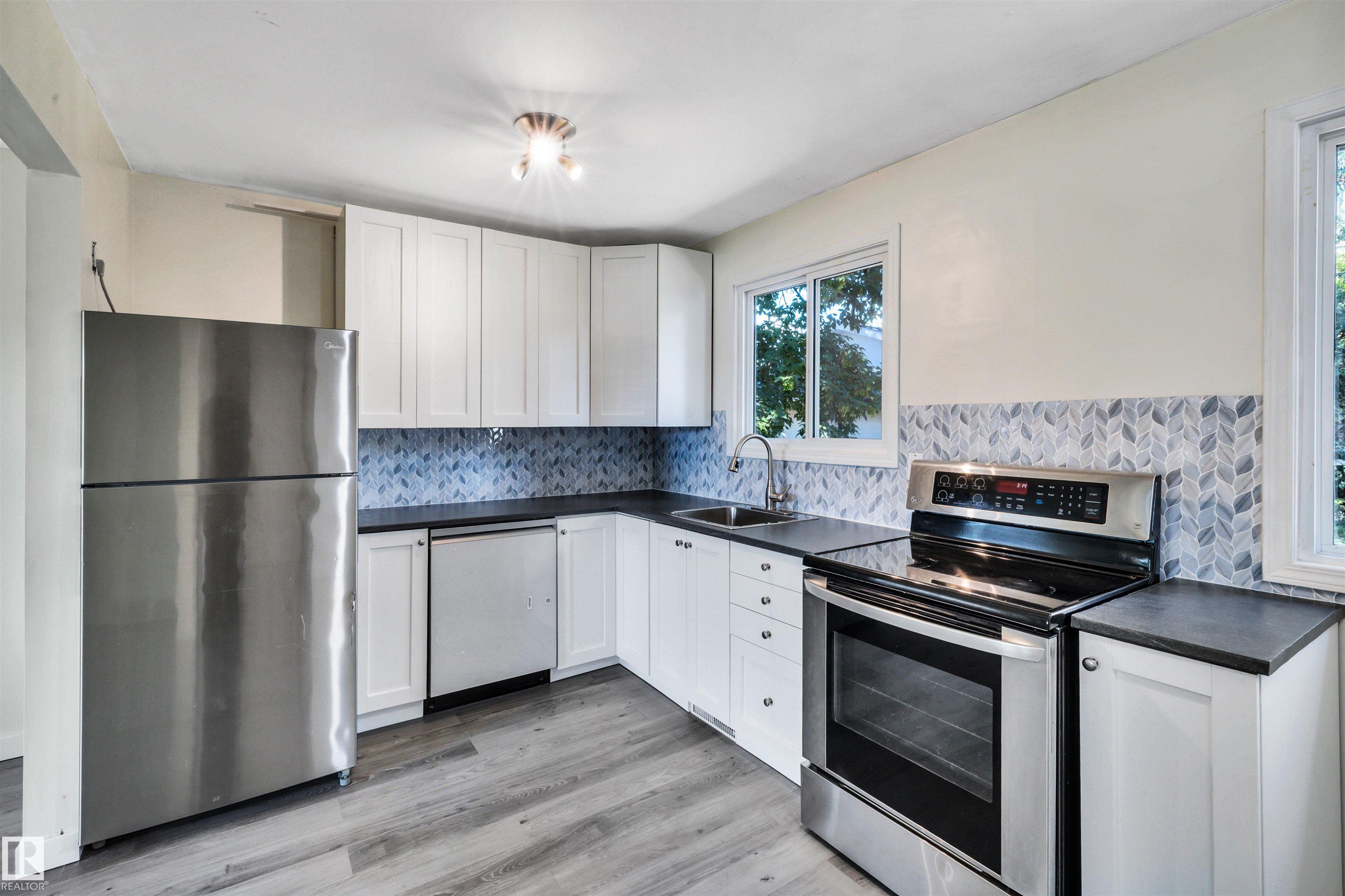 Photo 8 at 77 Grosvenor Boulevard, Grandin, St. Albert