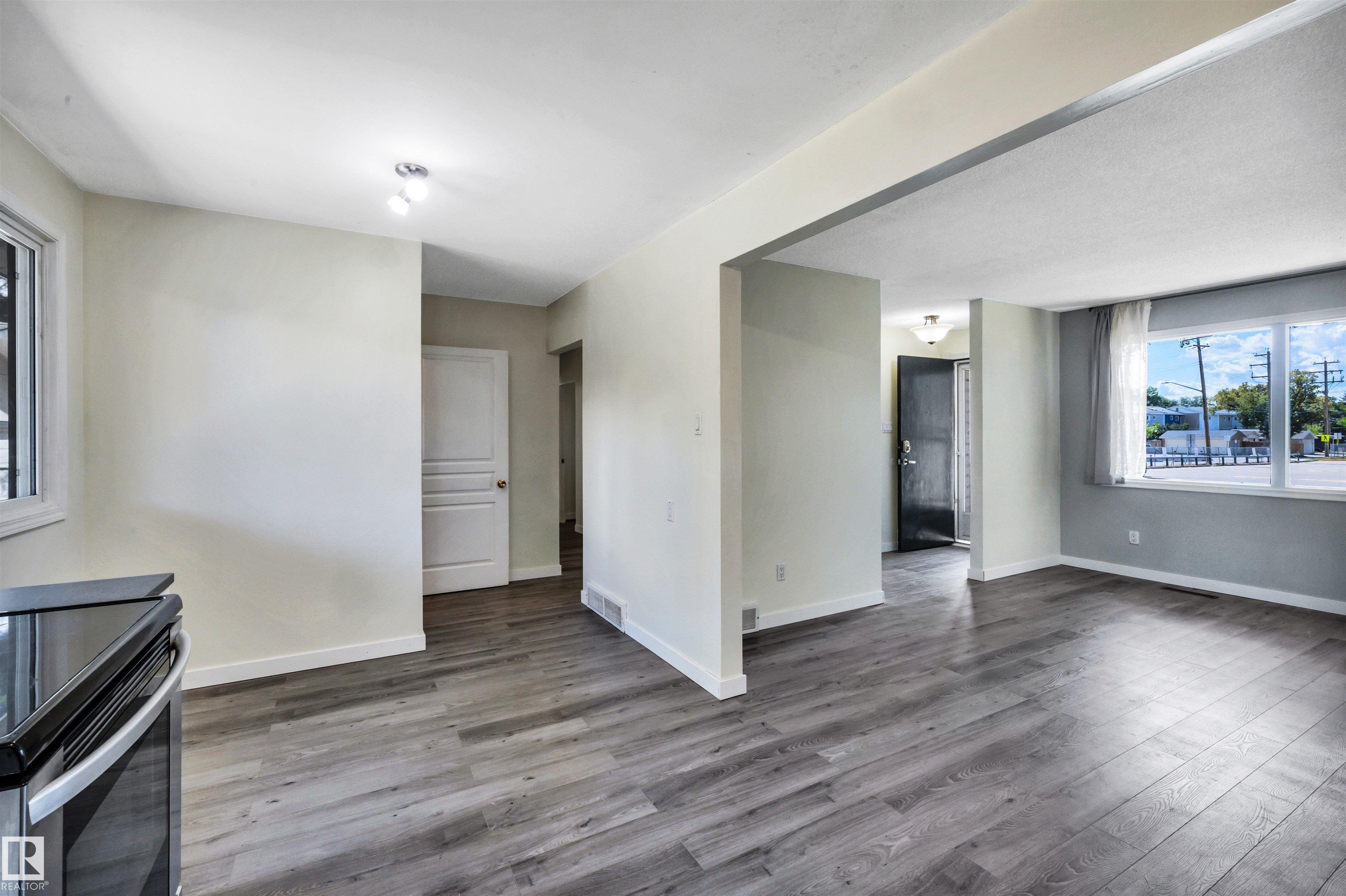 Photo 10 at 77 Grosvenor Boulevard, Grandin, St. Albert