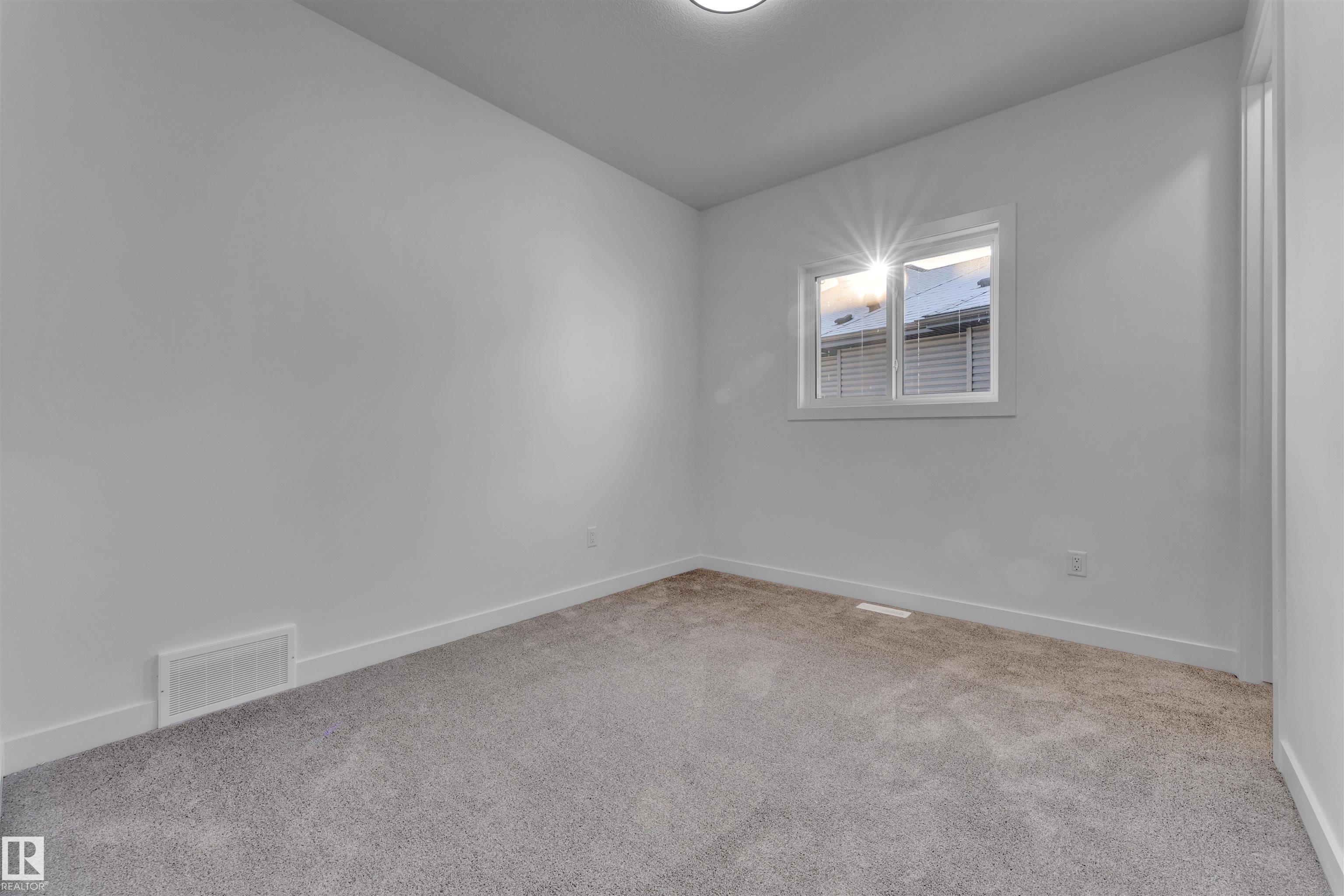 Photo 40 at 416 Pine point(e), Woodbend, Leduc