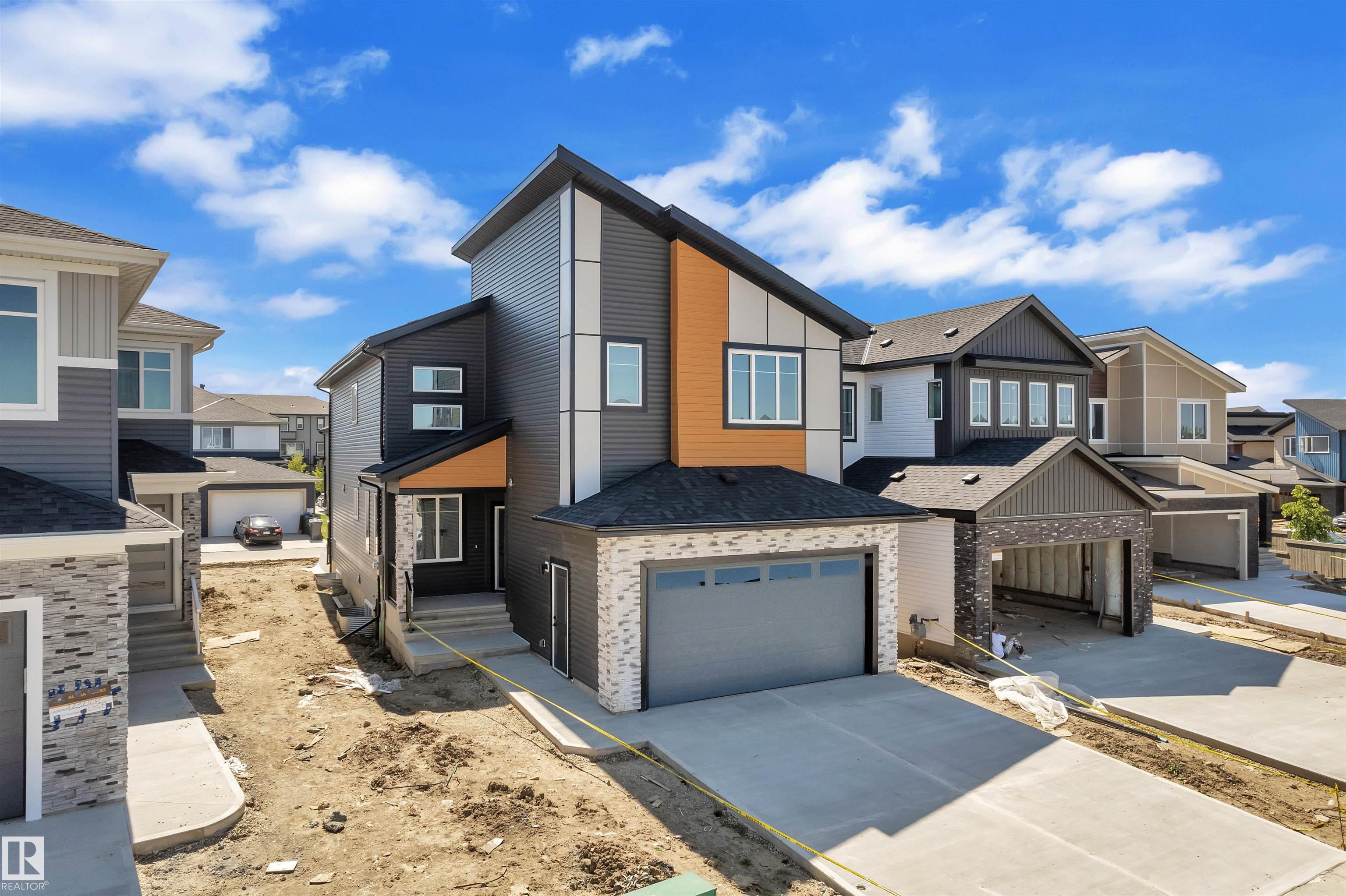 Photo 3 at 121 Lilac Close, Woodbend, Leduc
