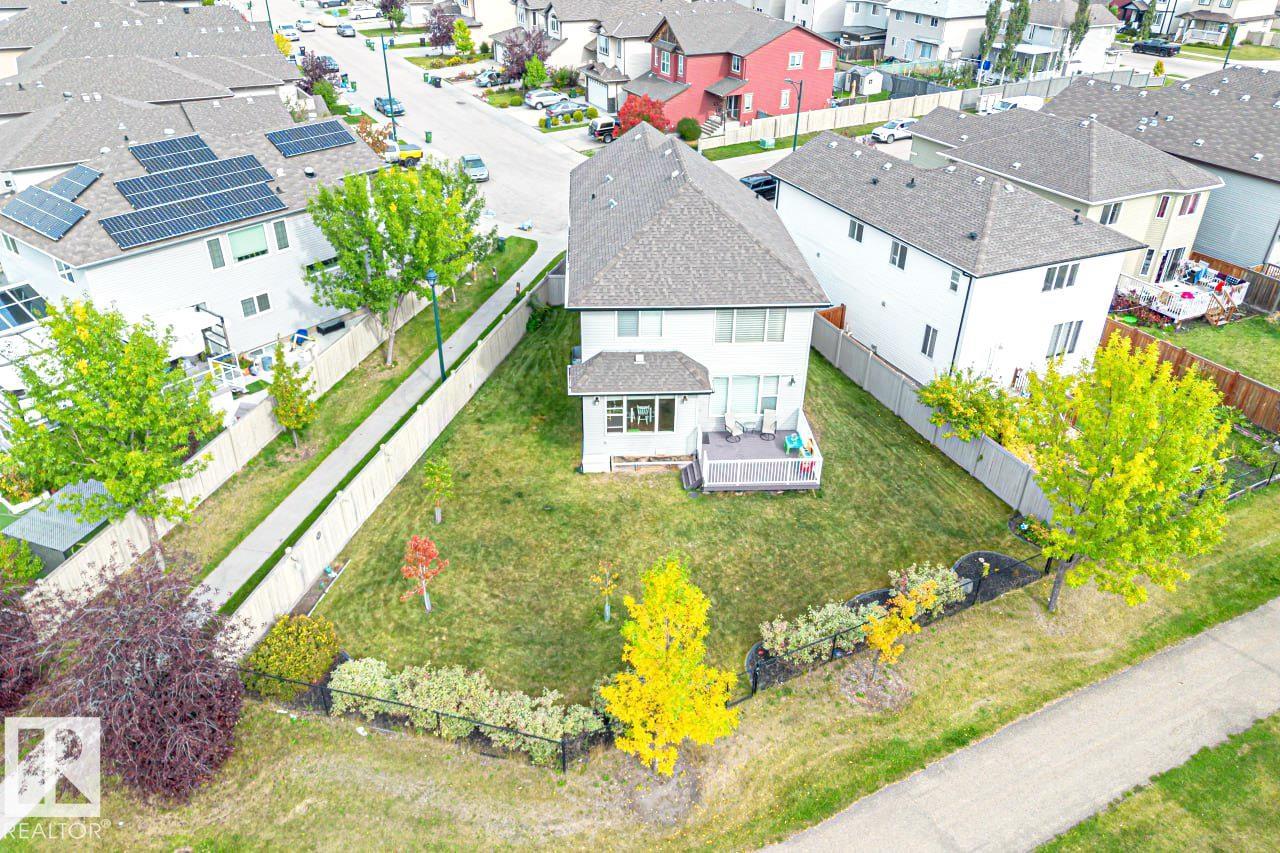 http://cdnparap120.paragonrels.com/ParagonImages/Property/p12/RAE/225364572/28/0/0/c7d6ce1594cc2a53885d4f63d615b263/1/38131473753a54930c1b4ff63cd9239b/225364572-DCDC9CE8-A8E6-4120-957D-C2BE3CD5FB95.JPG