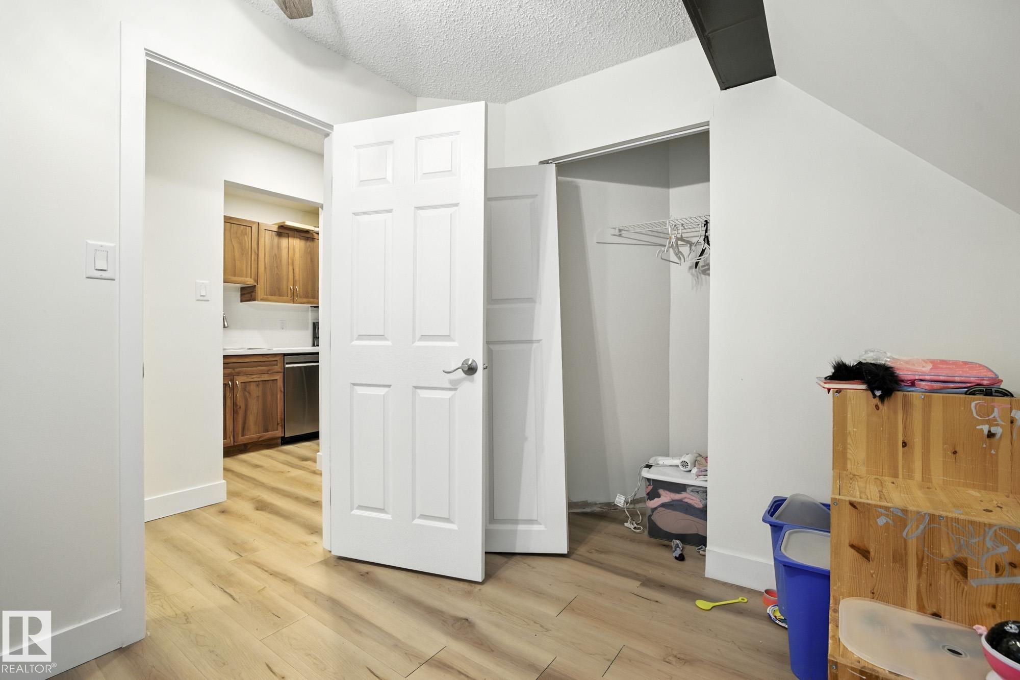 Photo 17 at 9043 Tudor Glen, Grandin, St. Albert