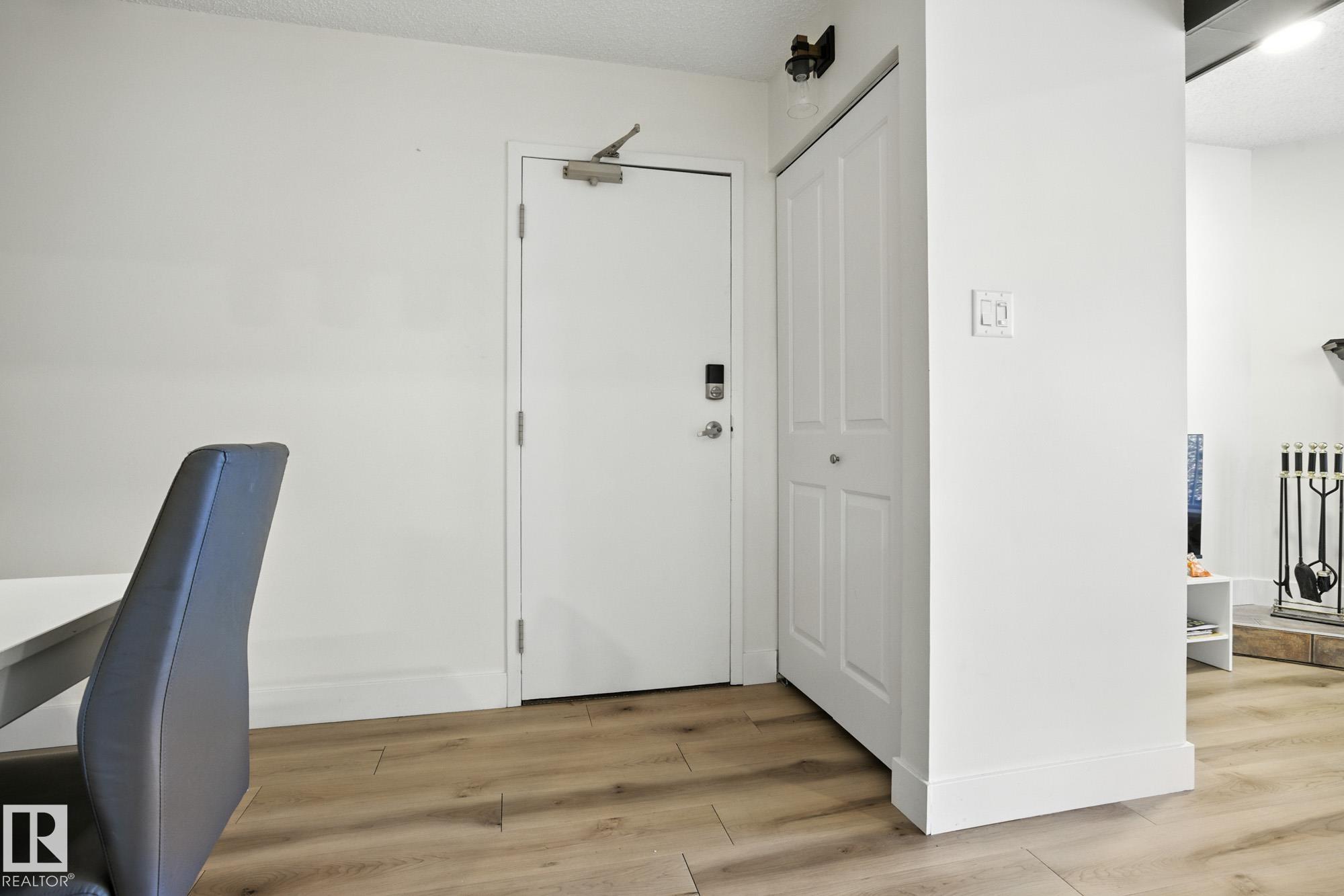 Photo 4 at 9043 Tudor Glen, Grandin, St. Albert