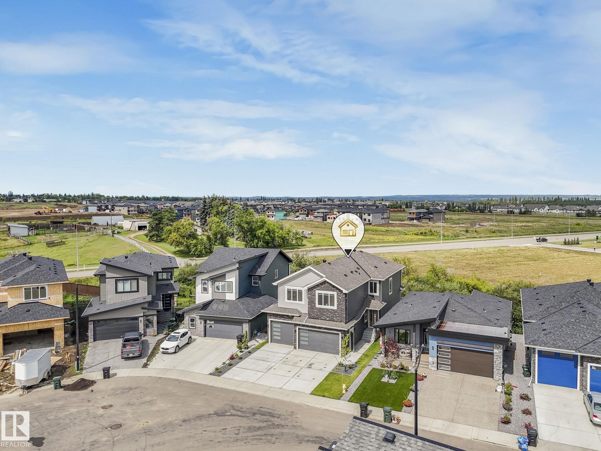 Photo 2 at 15 Elwyck Gate, Fenwyck, Spruce Grove