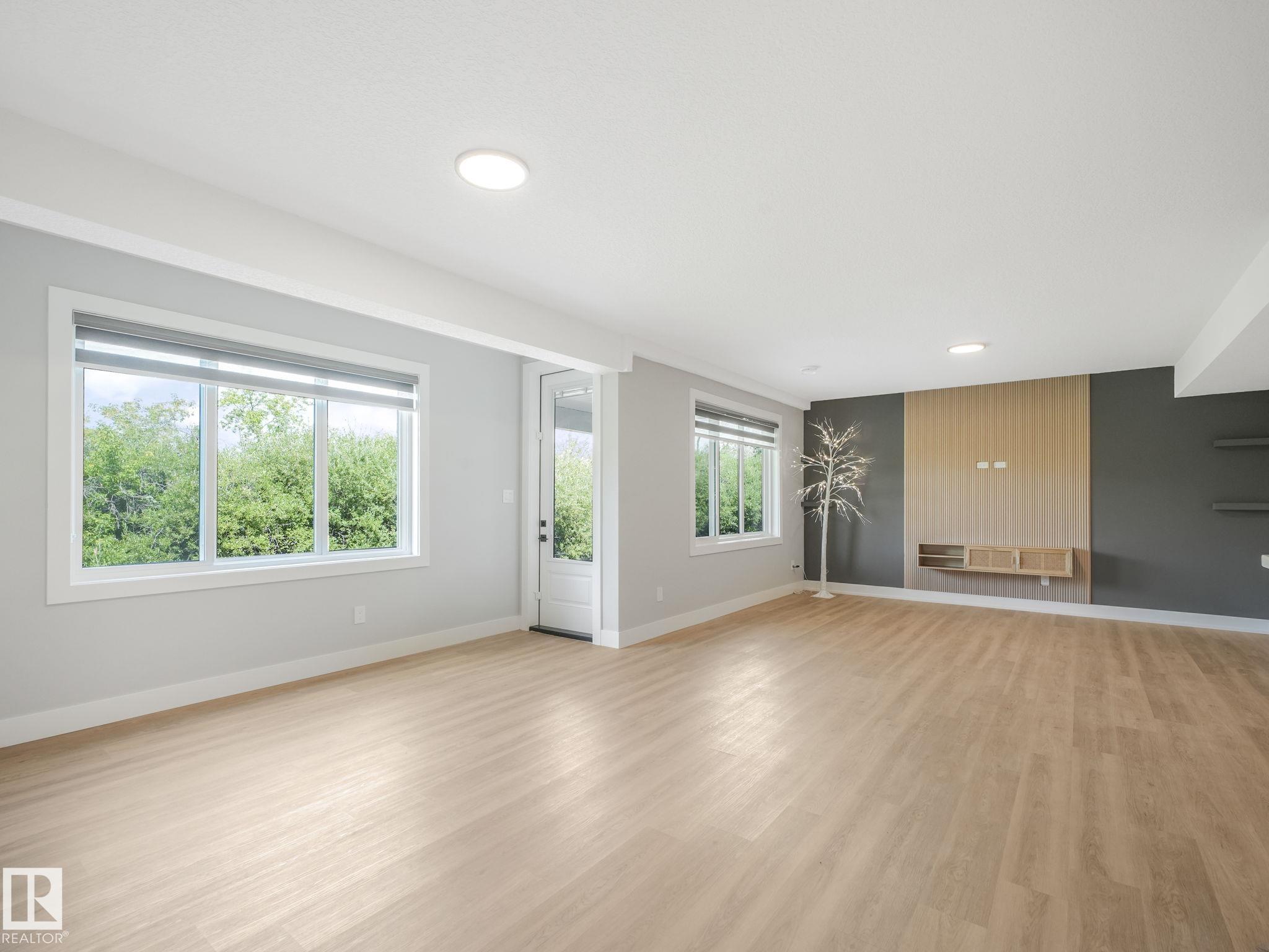 Photo 49 at 15 Elwyck Gate, Fenwyck, Spruce Grove