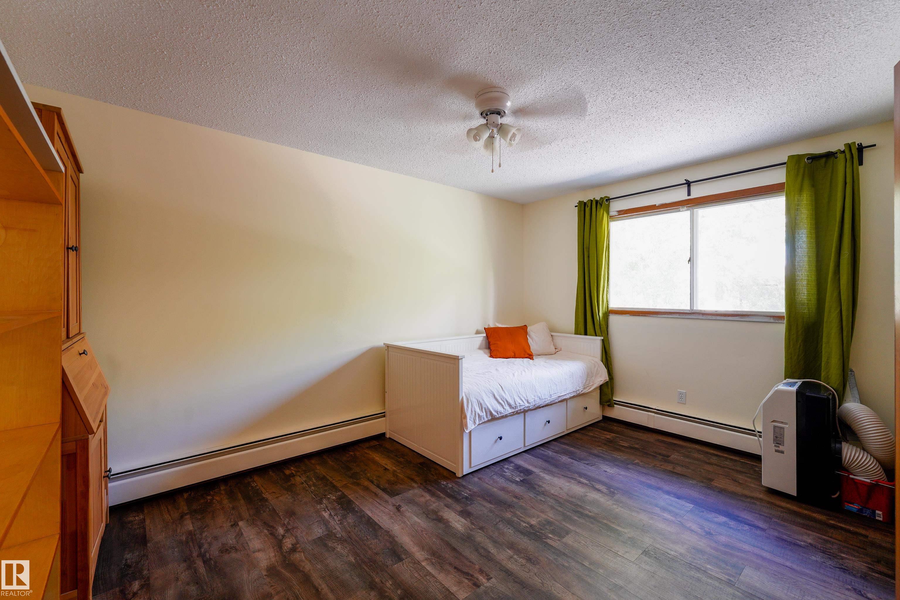 Photo 22 at 10725 72 Avenue NW, Queen Alexandra, Edmonton