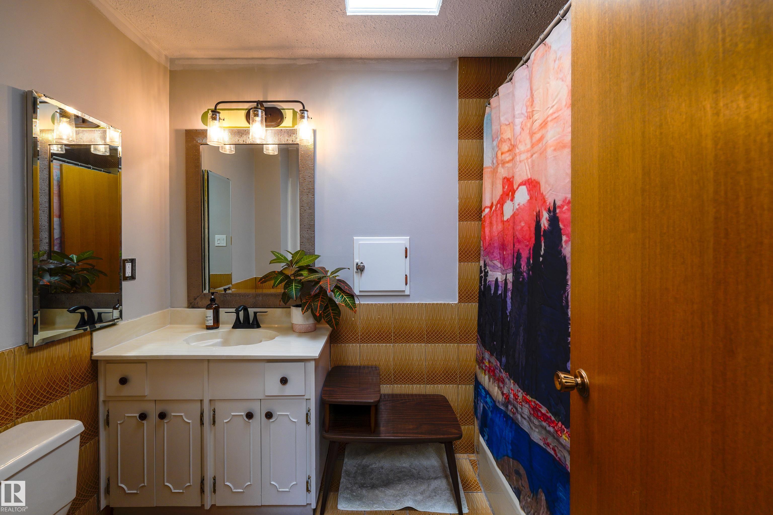 Photo 28 at 10725 72 Avenue NW, Queen Alexandra, Edmonton