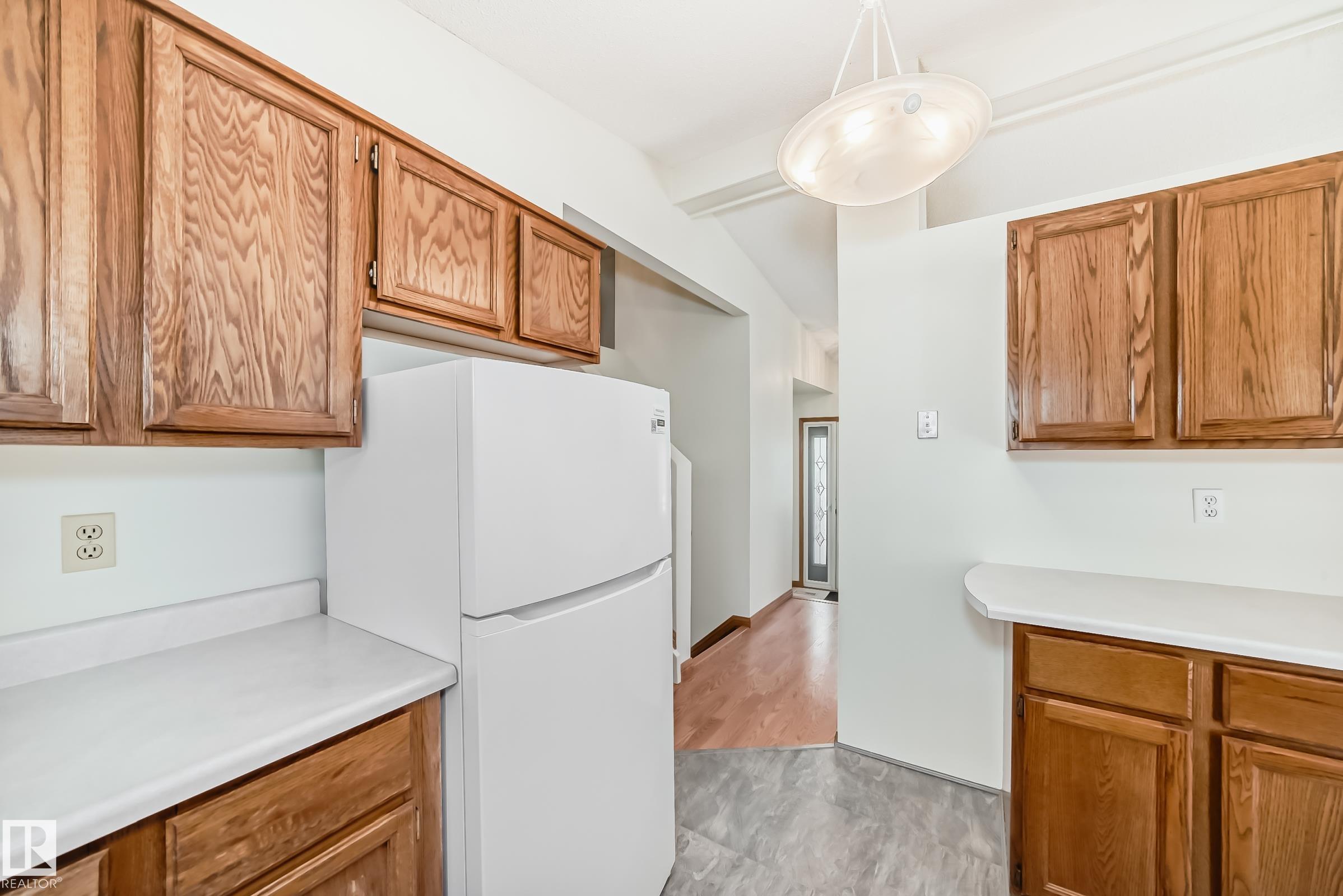 Photo 14 at 9 Wellington Crescent, Woodhaven, Spruce Grove