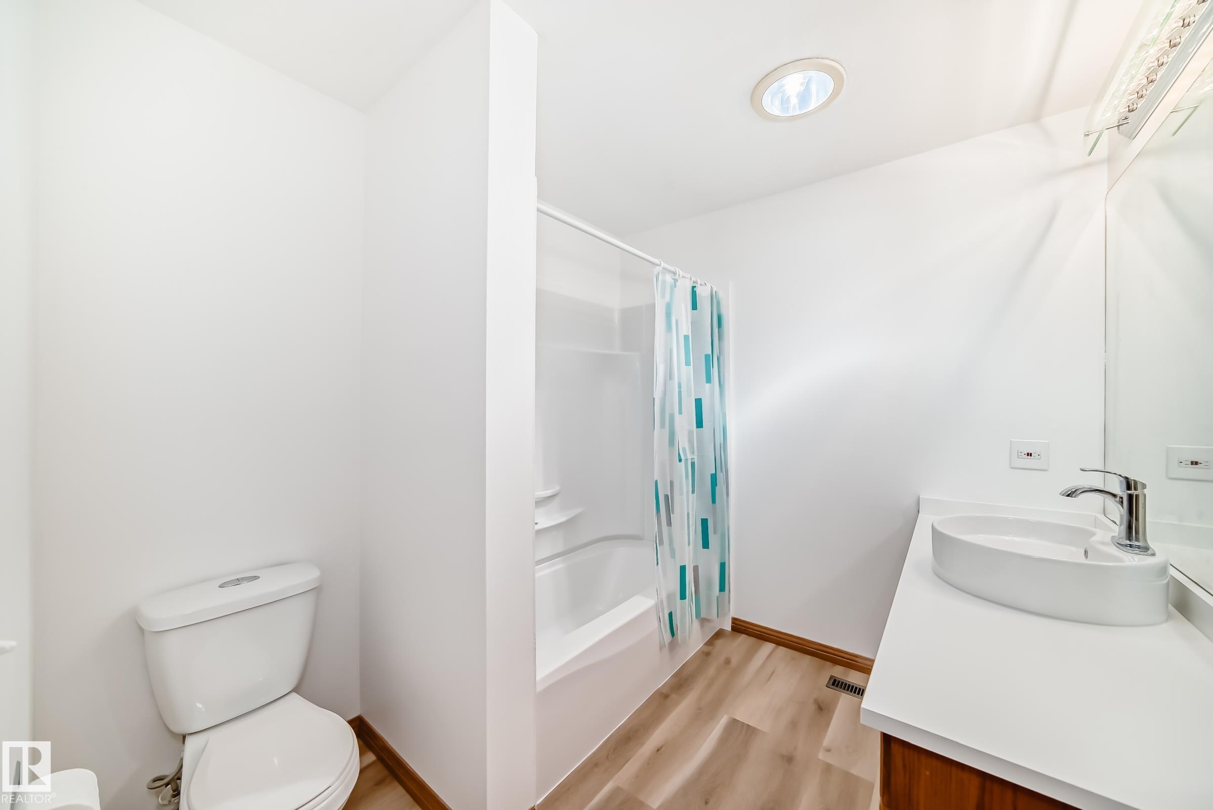Photo 26 at 9 Wellington Crescent, Woodhaven, Spruce Grove