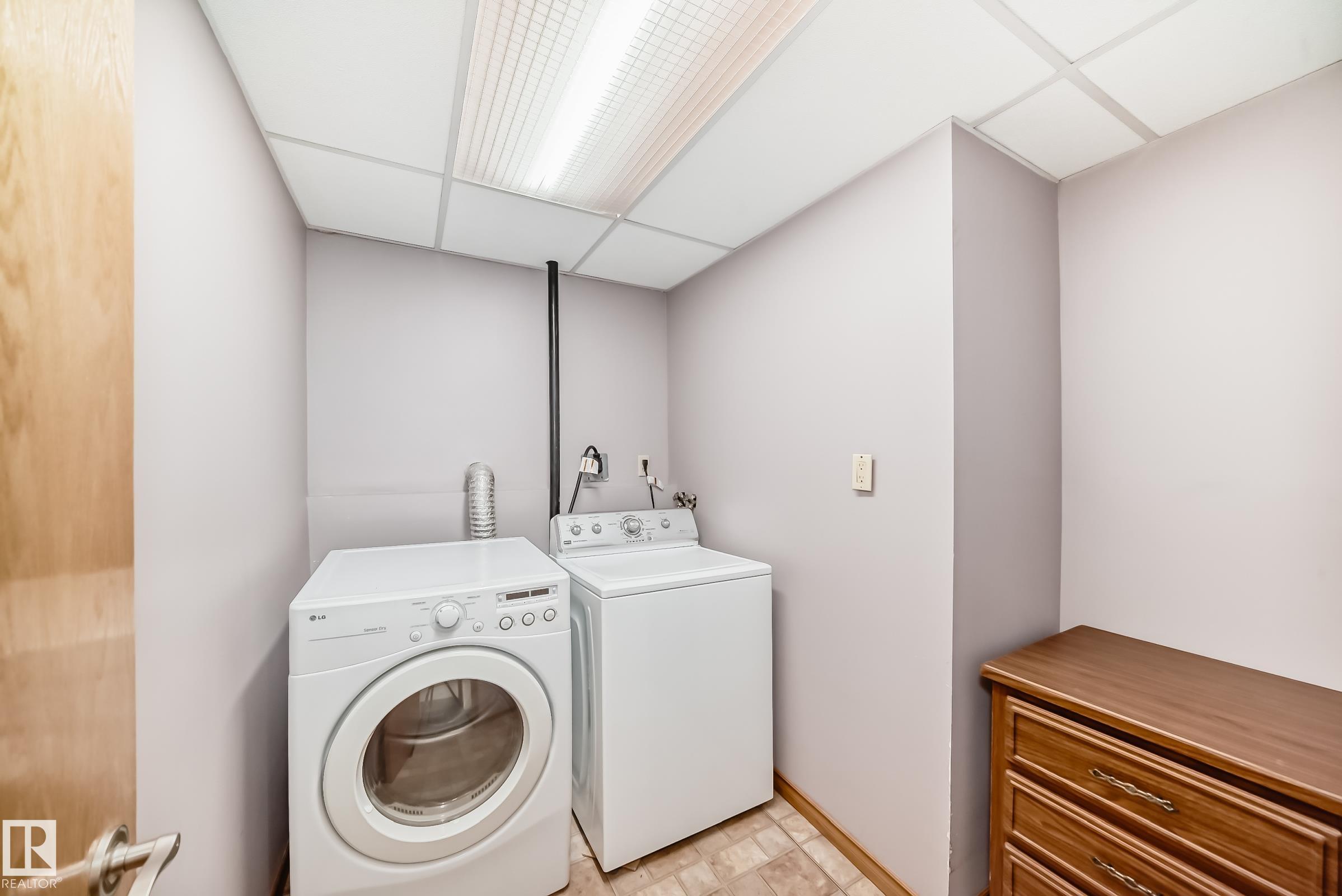 Photo 41 at 9 Wellington Crescent, Woodhaven, Spruce Grove