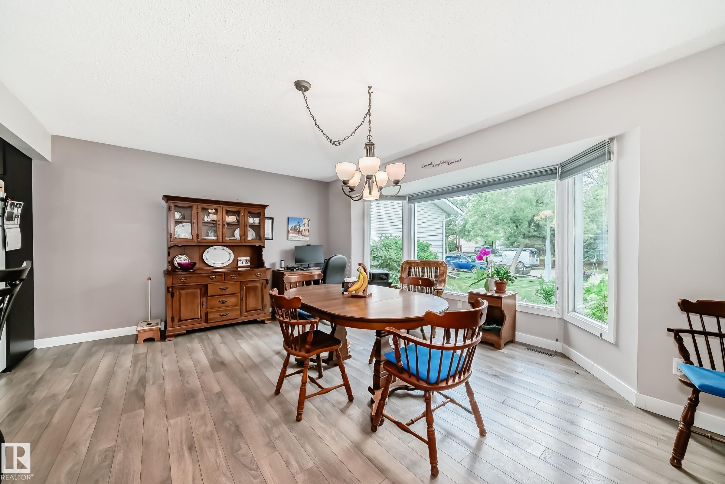 Photo 2 at 10 Abbey Crescent, Akinsdale, St. Albert