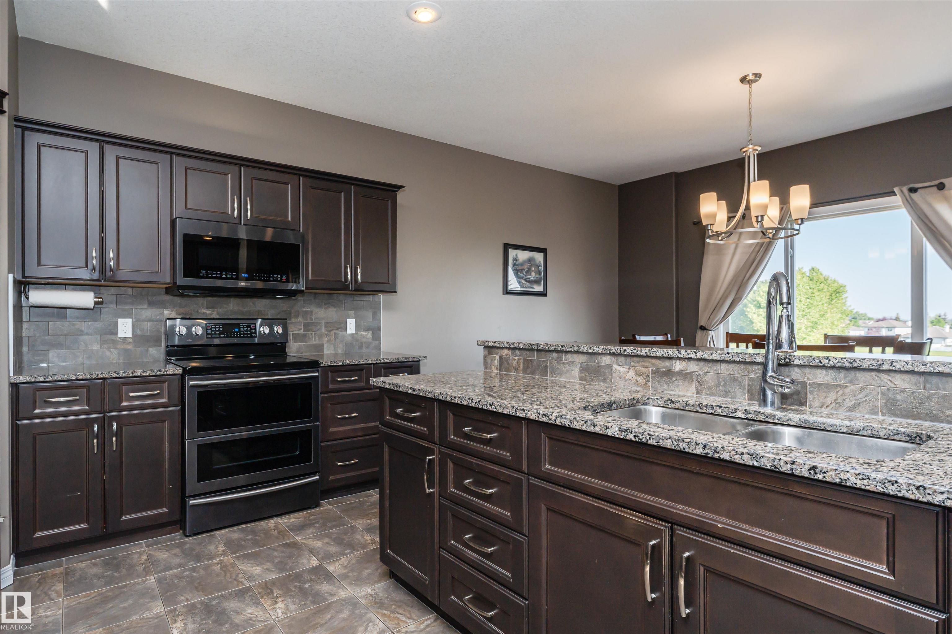 Photo 29 at 72 Rue Blanchard, Coloniale Estates, Beaumont