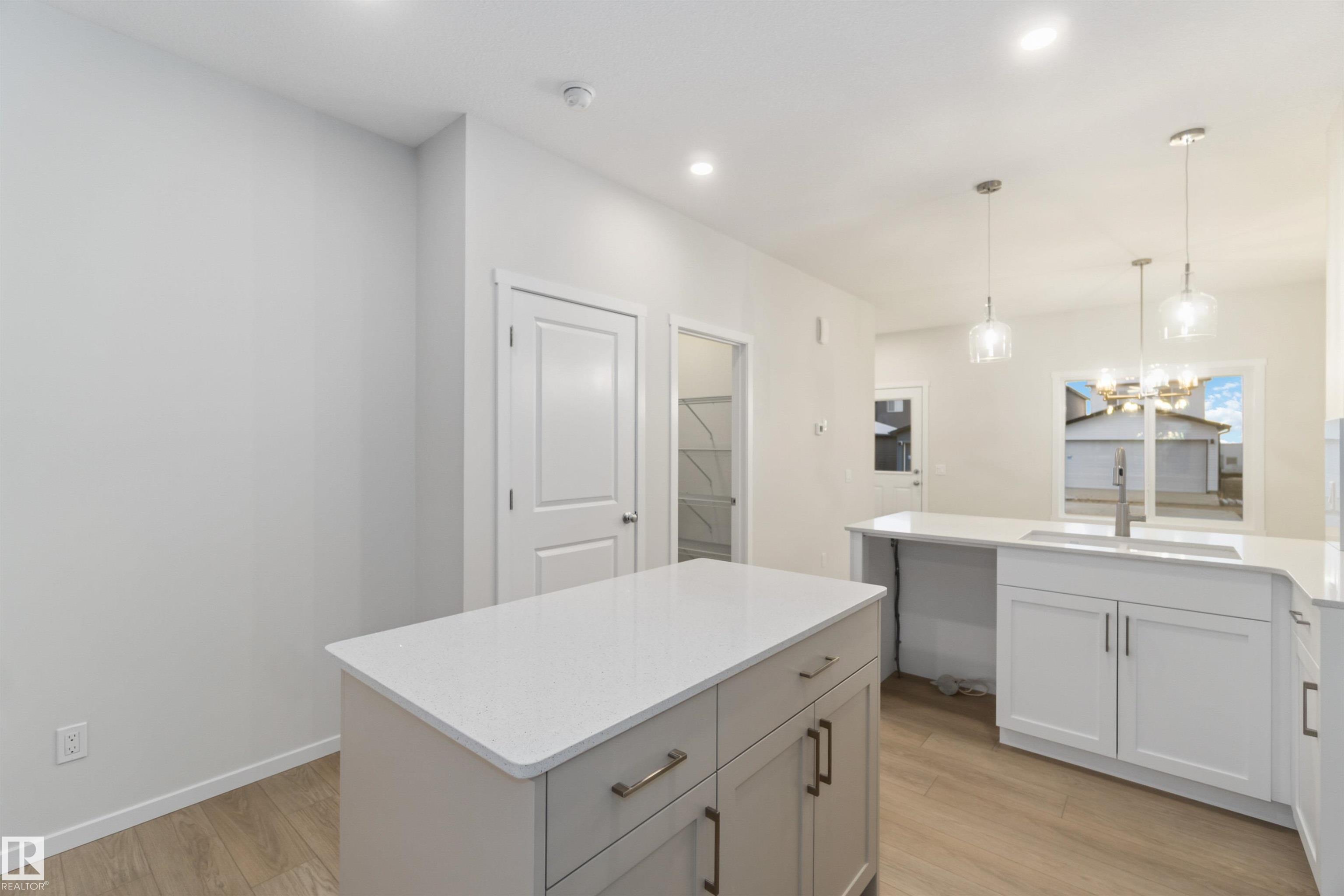 Picture for 9083 Elves LO NW