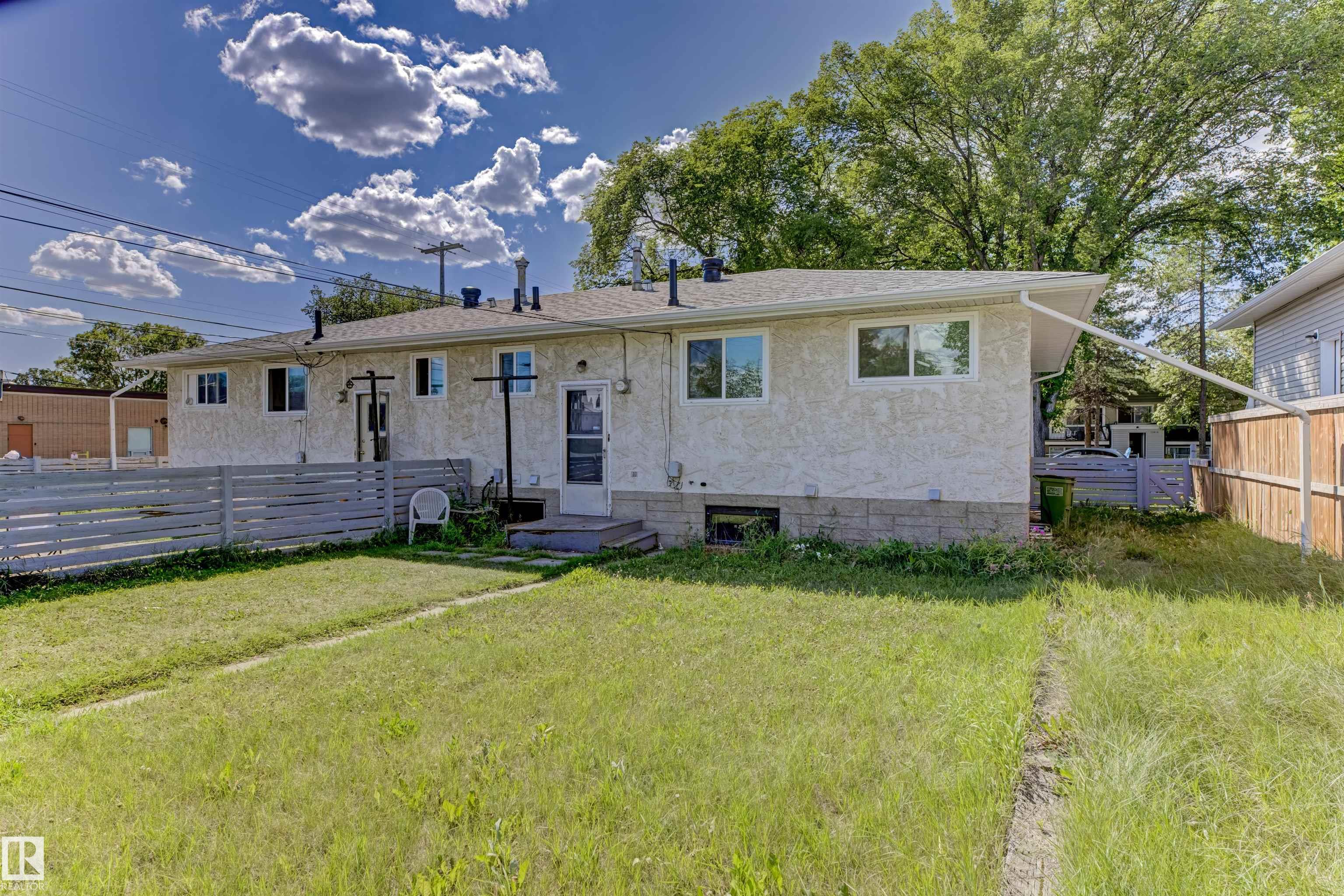 Photo 2 at 11809/11 40 Street NW, Beacon Heights, Edmonton