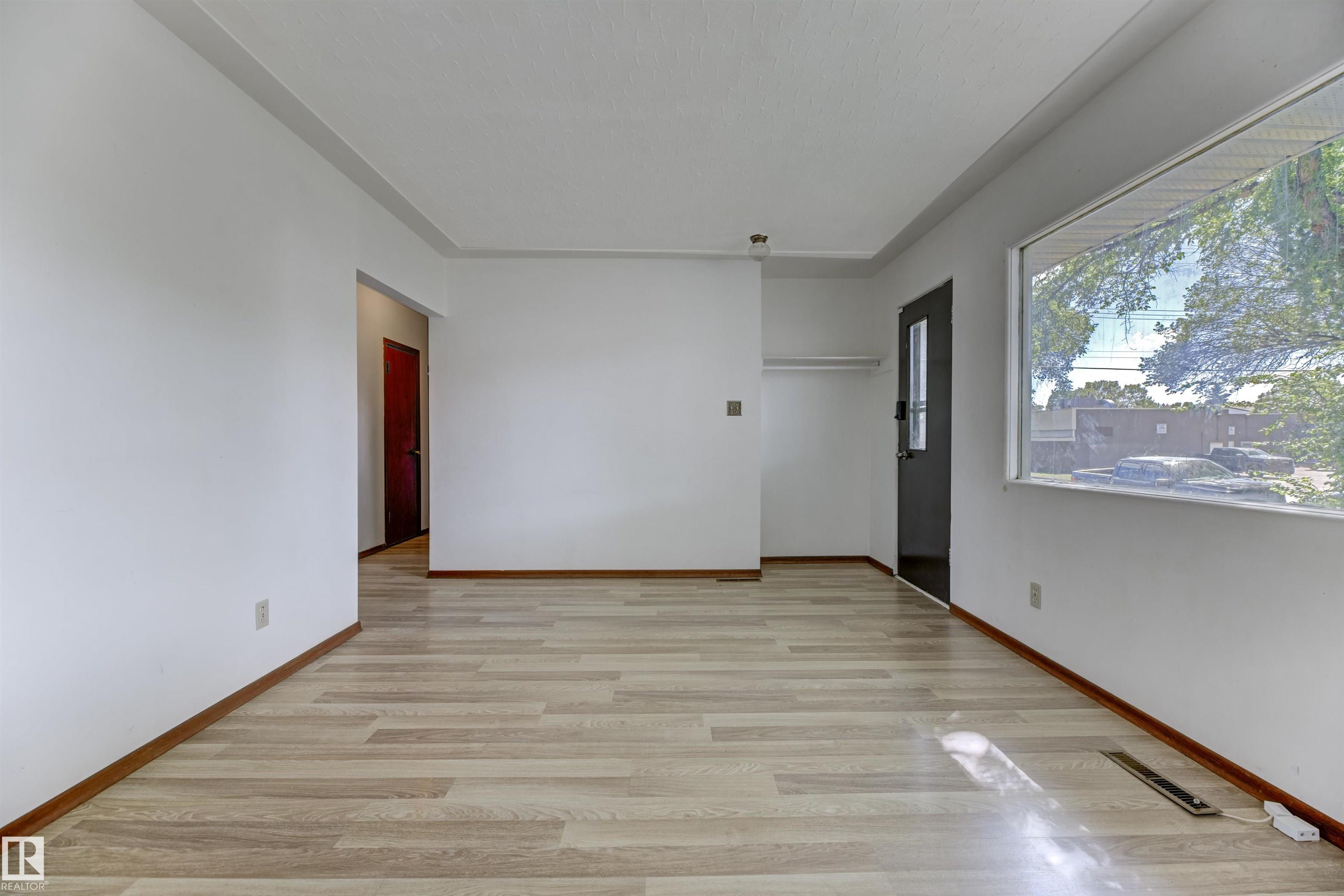 Photo 6 at 11809/11 40 Street NW, Beacon Heights, Edmonton