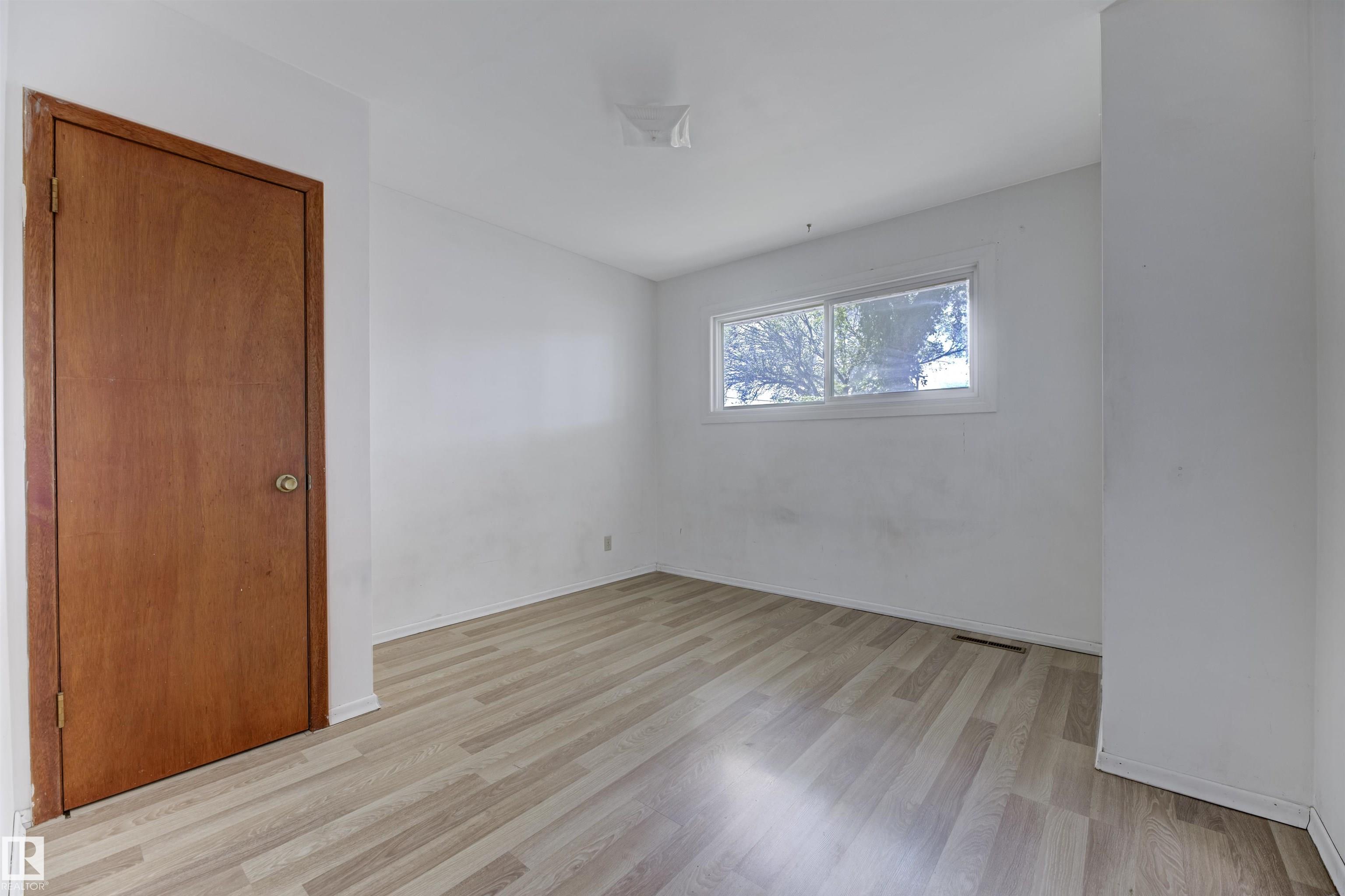 Photo 10 at 11809/11 40 Street NW, Beacon Heights, Edmonton