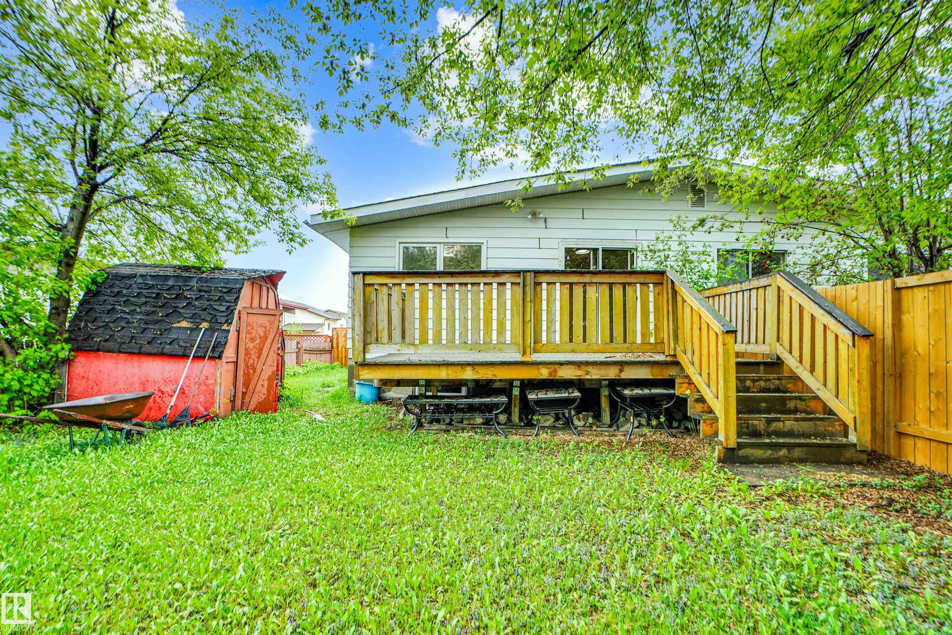 http://cdnparap120.paragonrels.com/ParagonImages/Property/p12/RAE/225364978/47/0/0/94c779cb3f1f40577e3ff77e67404ce8/1/8543f6d7875bbe05b9adc7ce37bffc6e/225364978-baf586d4-823d-4c7e-8cbf-d1102076f0d0.JPG