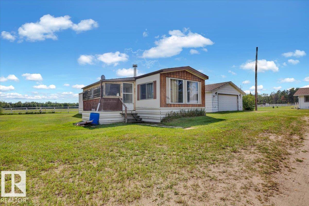 Photo 2 at 57128 Rge Road 225, None, Rural Sturgeon County