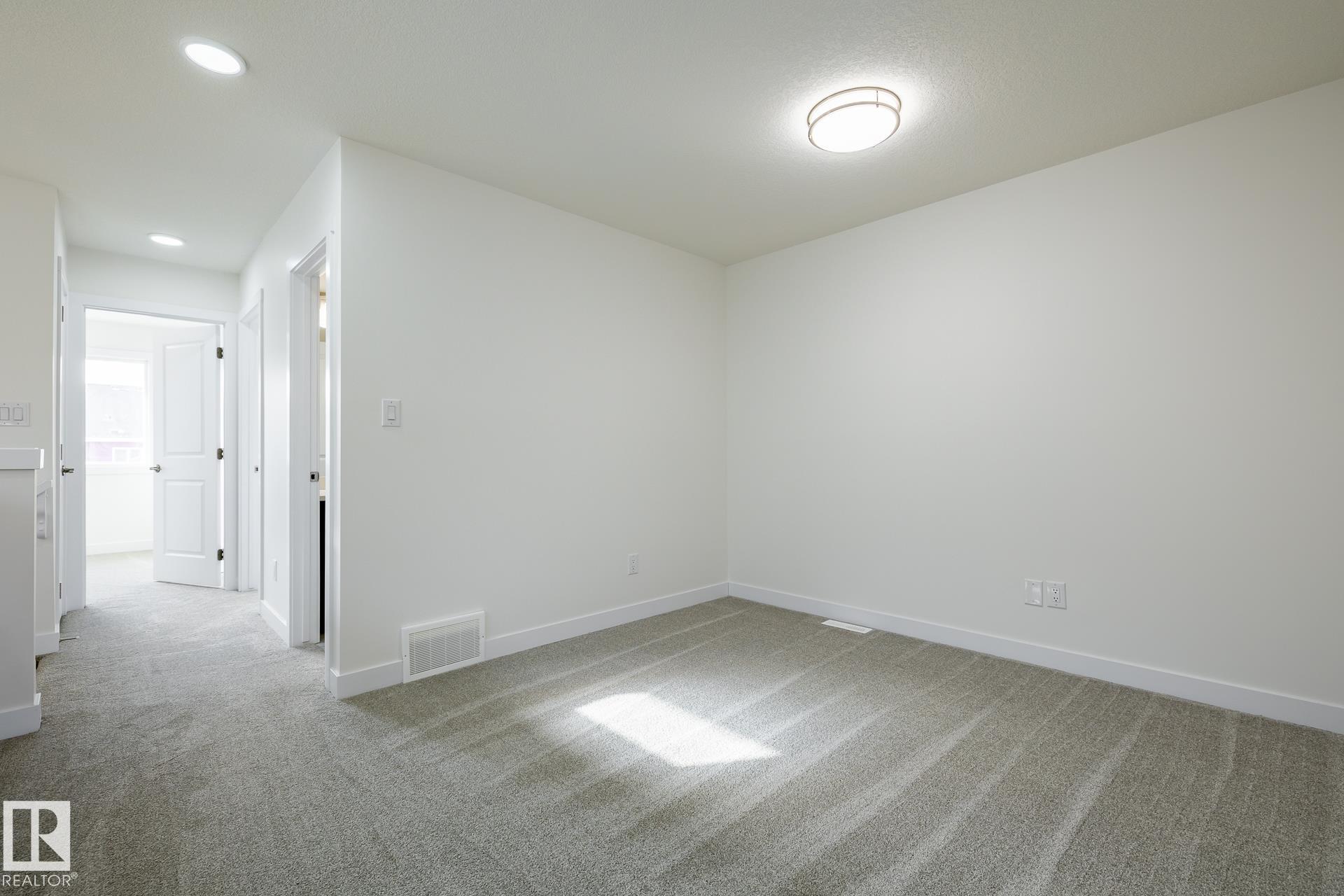 Photo 8 at 27 Renwyck Place, Fenwyck, Spruce Grove