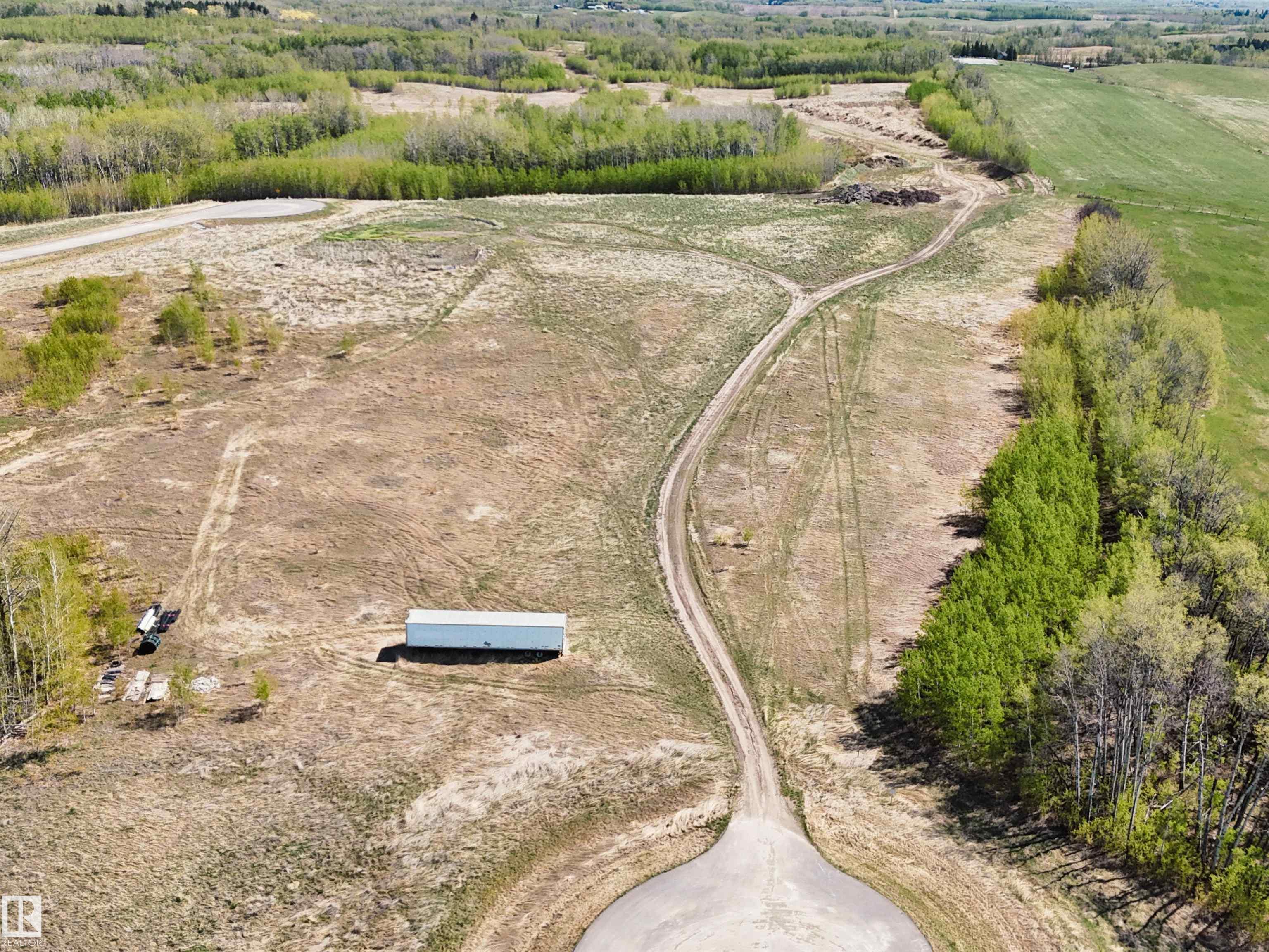 102 - 2307 Twp Road 522, West Point Estates, Rural Parkland County 