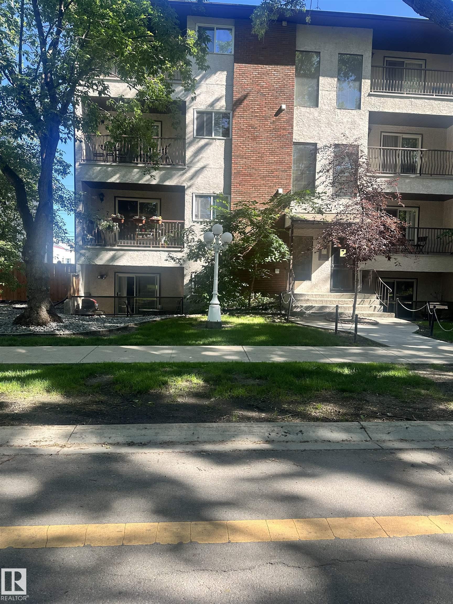 10520 80 Avenue NW, Queen Alexandra, Edmonton 