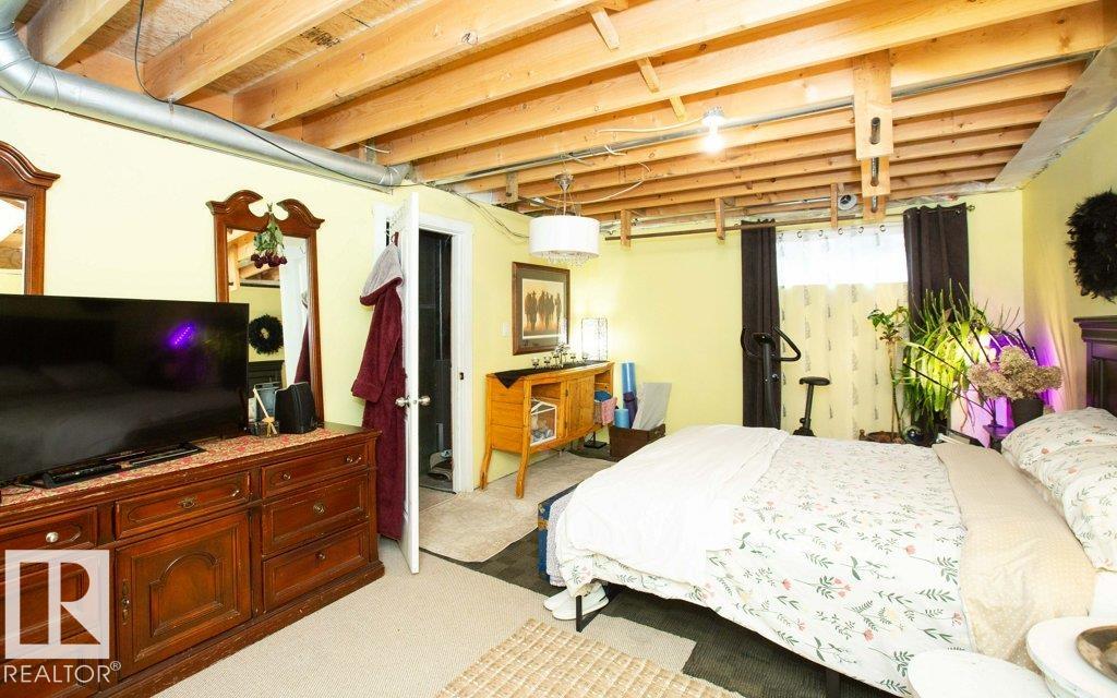 http://cdnparap120.paragonrels.com/ParagonImages/Property/p12/RAE/225365050/53/0/0/0dbd4bedd29a05877226b7c67cba523b/1/f2451e3f147feb9e080e78642ee66595/225365050-c317e83c-1f05-480c-9cec-45d59cfc1b24.JPG